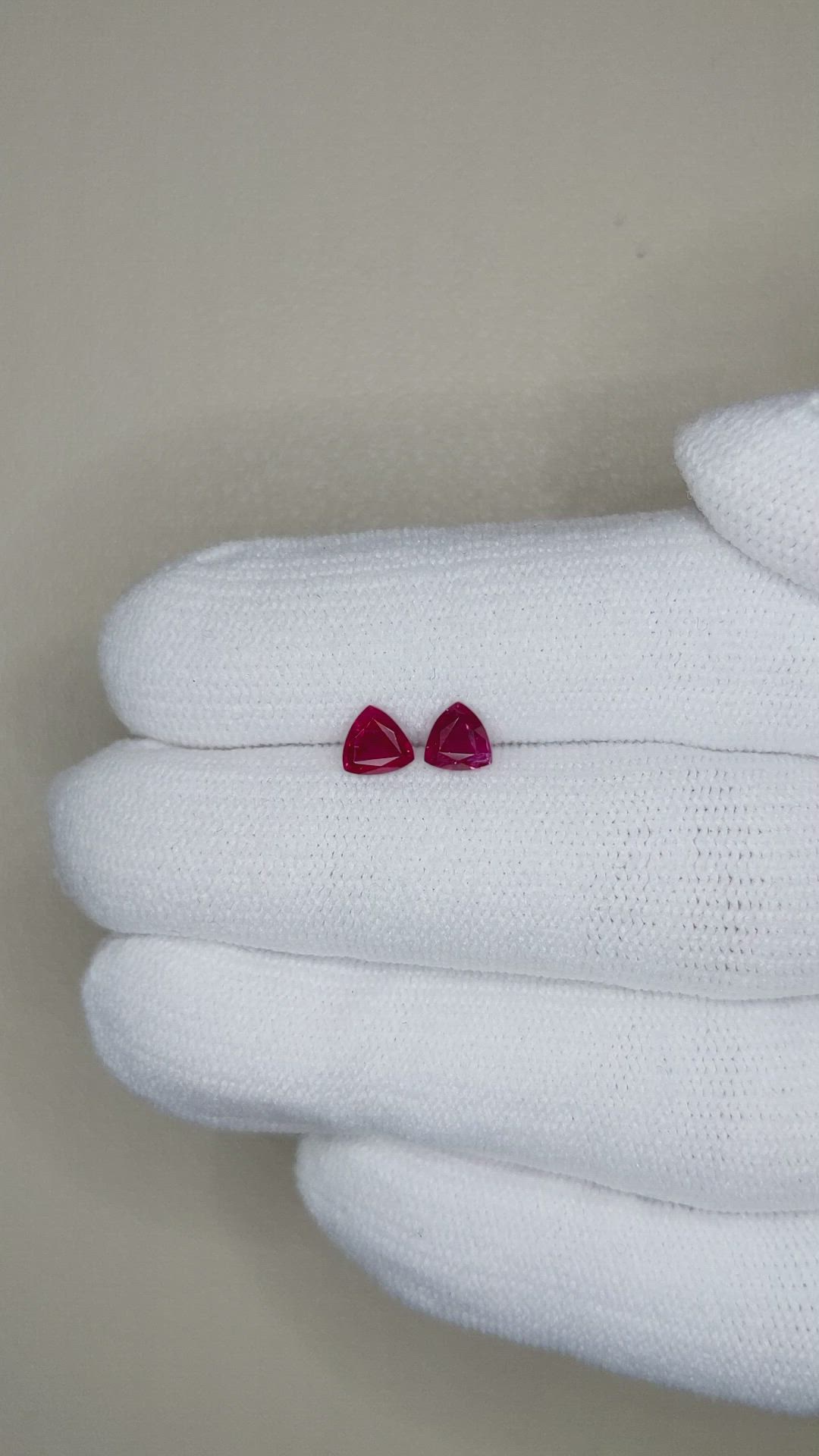 0.83&nbsp;Ct.Tw.Total Carat Weight Ruby Pair from Mozambique Size Video