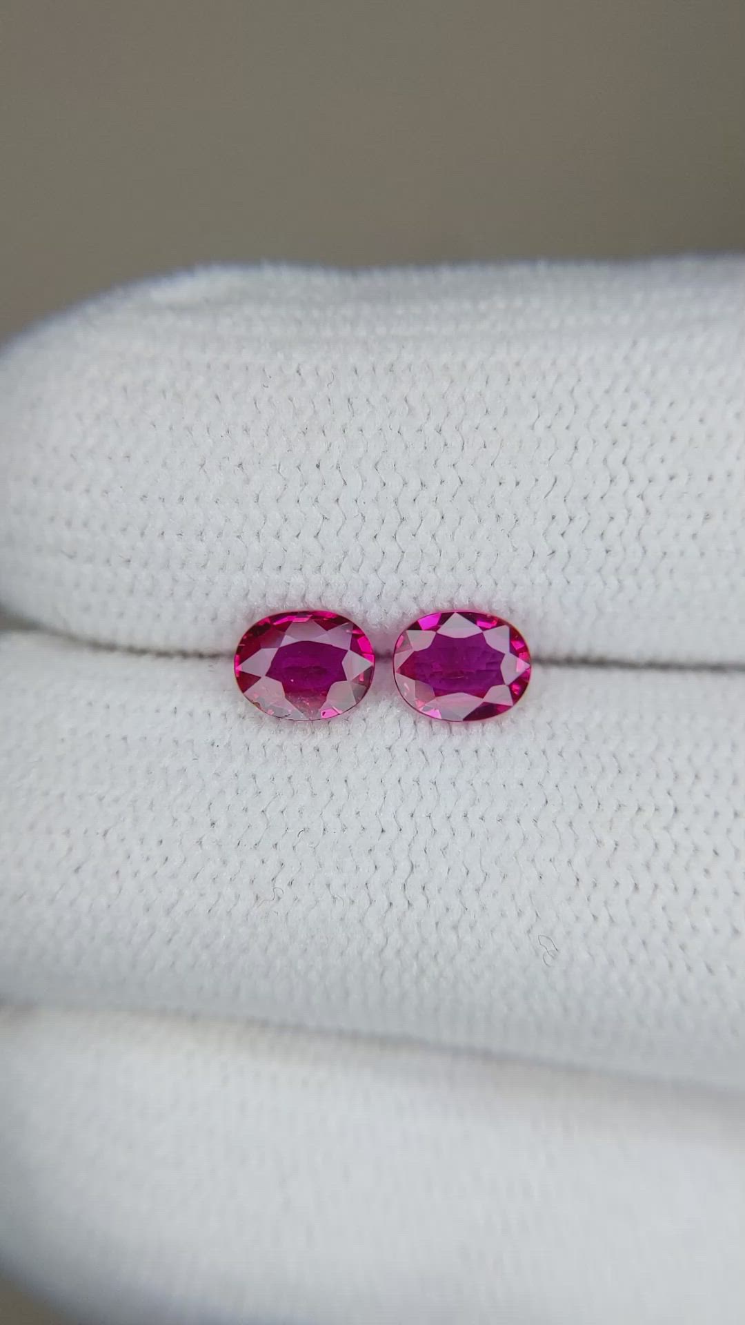 0.75&nbsp;Ct.Tw.Total Carat Weight Ruby Pair from Mozambique Size Video