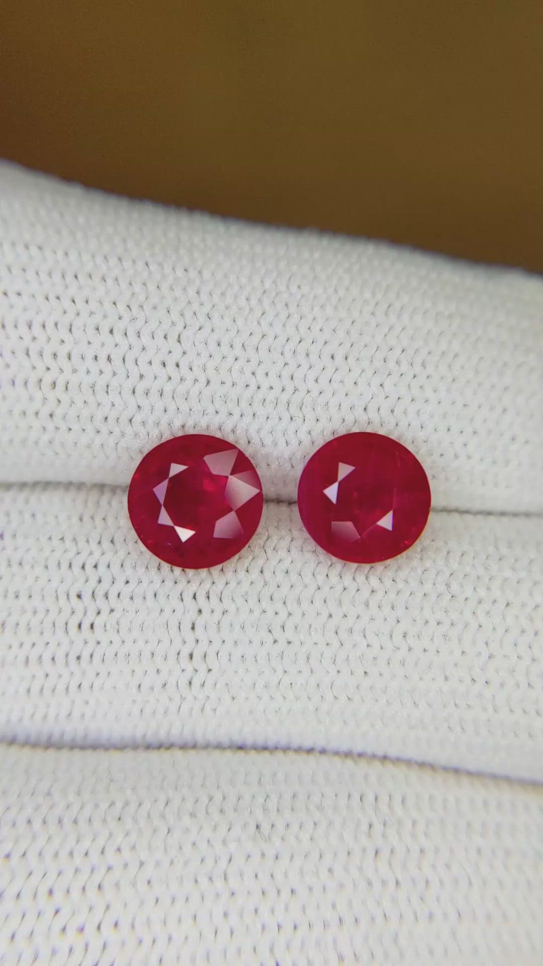 3.16&nbsp;Ct.Tw.Total Carat Weight Ruby Pair from Burma (Myanmar) Size Video