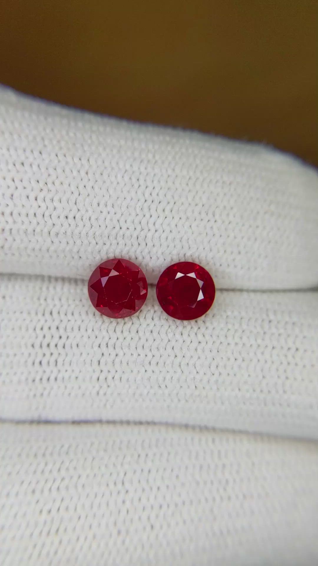 2.03&nbsp;Ct.Tw.Total Carat Weight Ruby Pair from Mozambique Size Video