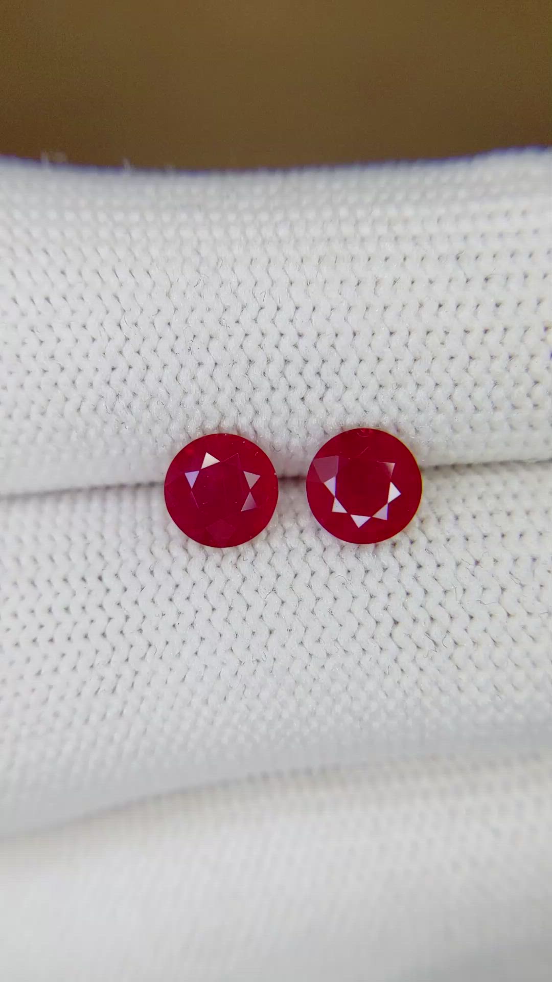 1.90 Ct.Tw.Total Carat Weight Ruby Pair from Mozambique Size Video