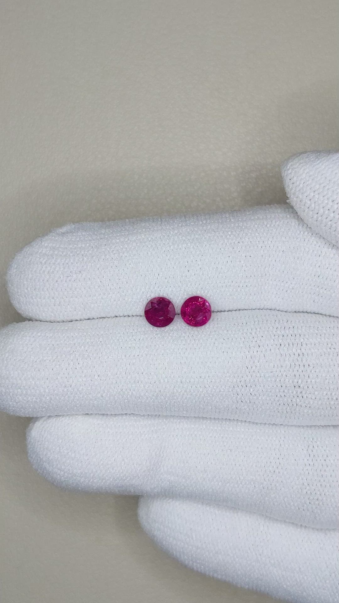 1.04&nbsp;Ct.Tw.Total Carat Weight Ruby Pair from Burma (Myanmar) Size Video