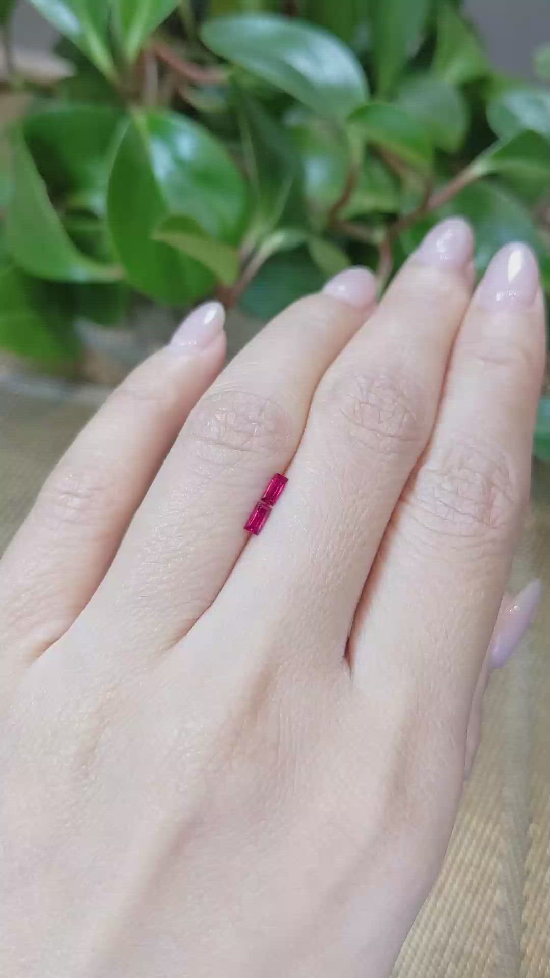 0.34&nbsp;Ct.Tw.Total Carat Weight Pinkish Red Ruby Pair from Mozambique Size Video