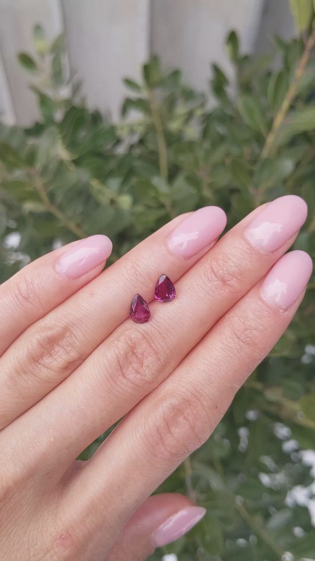 1.97&nbsp;Ct.Tw.Total Carat Weight Ruby Pair from Thailand Size Video