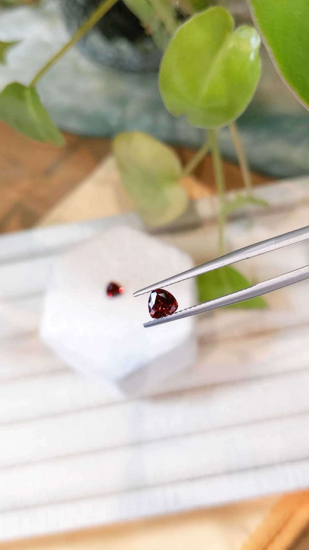 1.37&nbsp;Ct.Tw.Total Carat Weight Ruby Pair from Ceylon (Sri Lanka) Size Video