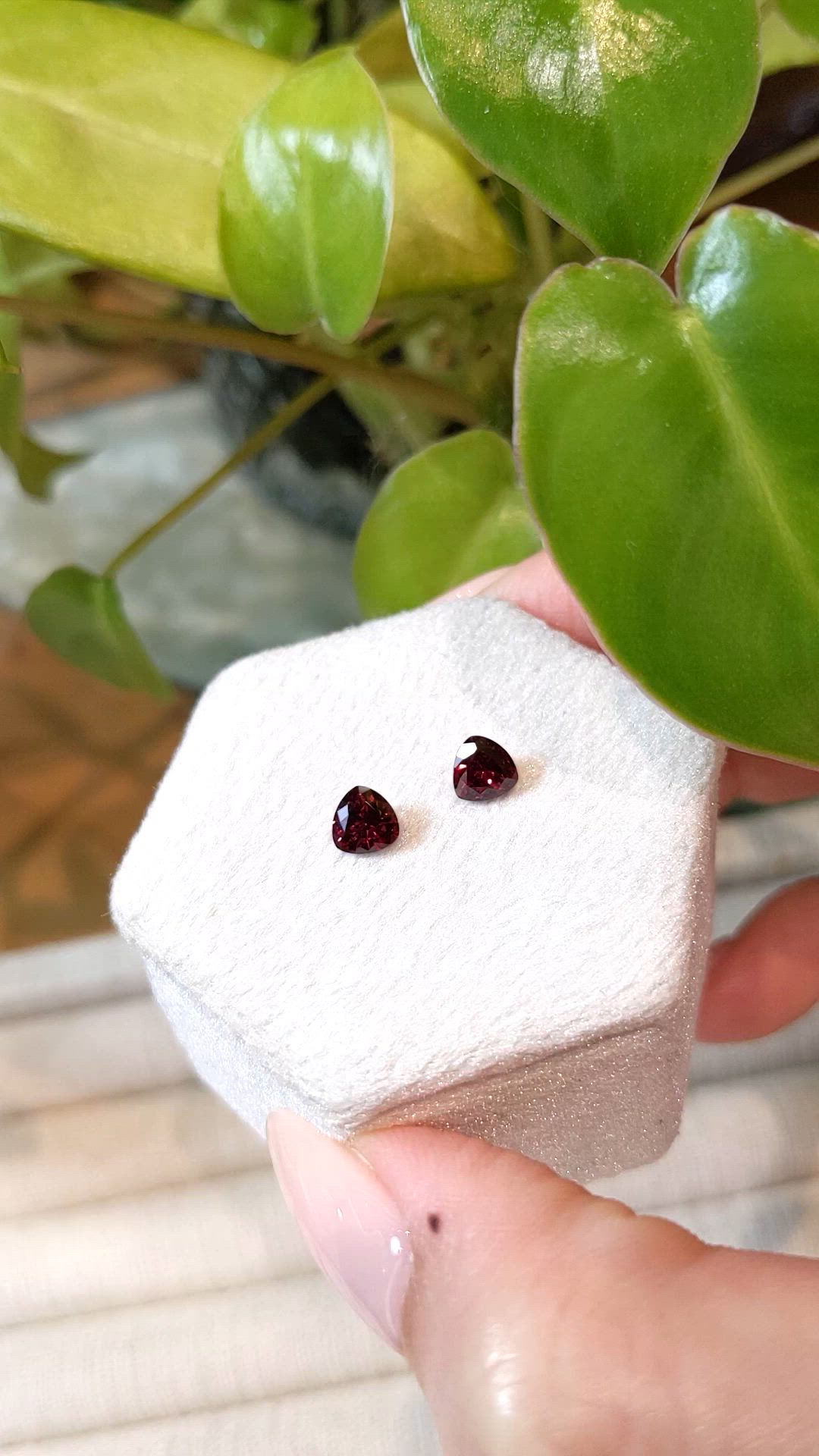 1.37&nbsp;Ct.Tw.Total Carat Weight Ruby Pair from Ceylon (Sri Lanka) Size Video