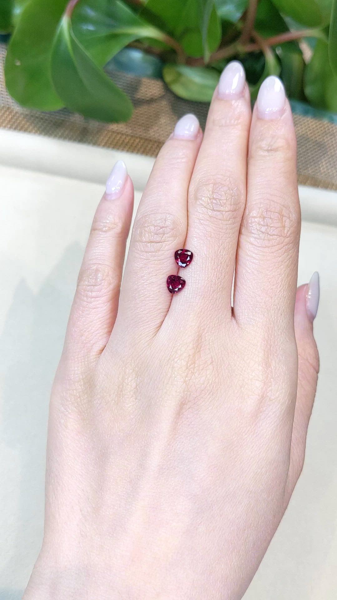 1.26&nbsp;Ct.Tw.Total Carat Weight Pinkish Red Ruby Pair from Ceylon (Sri Lanka) Size Video