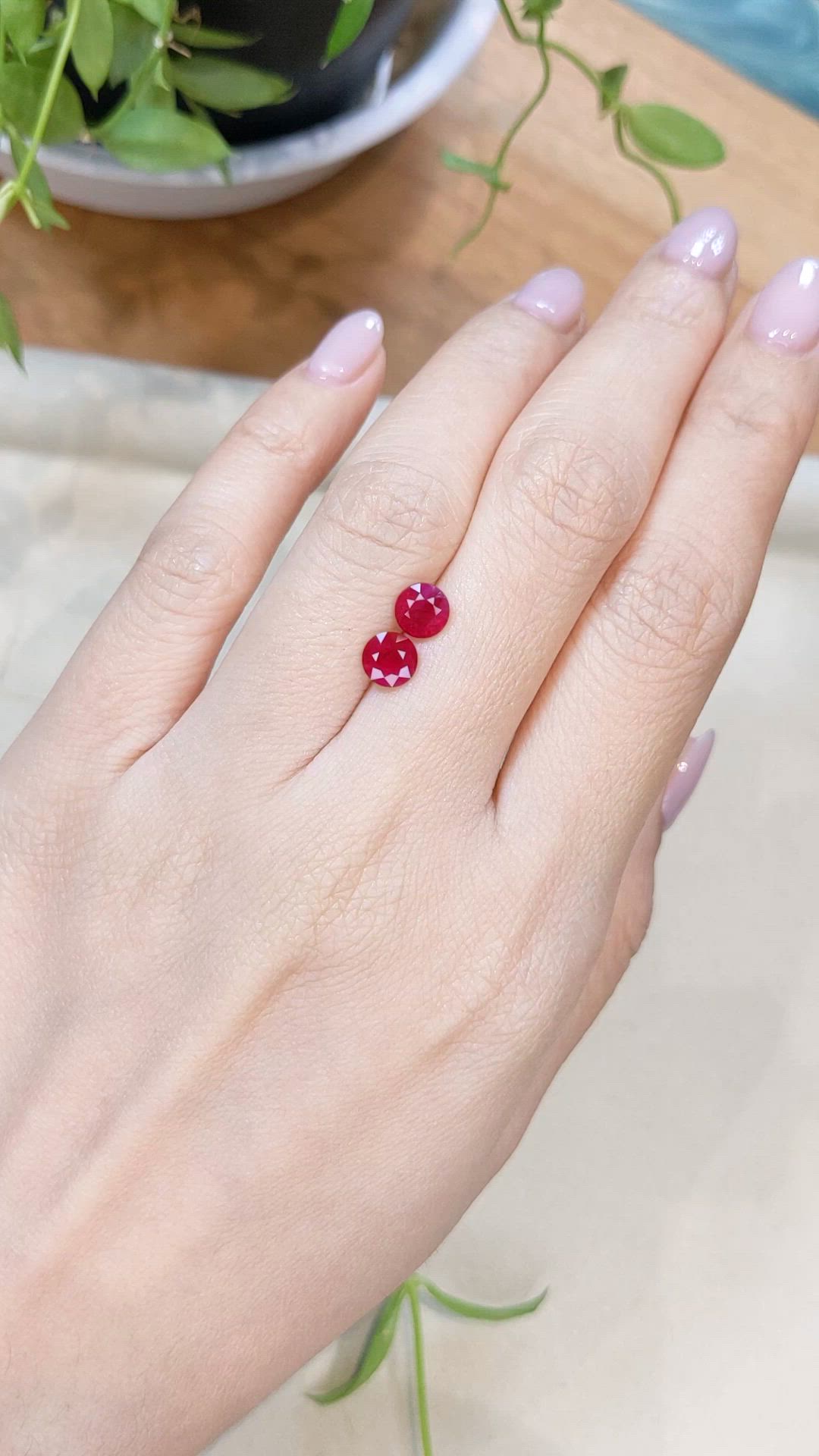 1.78&nbsp;Ct.Tw.Total Carat Weight Ruby Pair from Mozambique Size Video