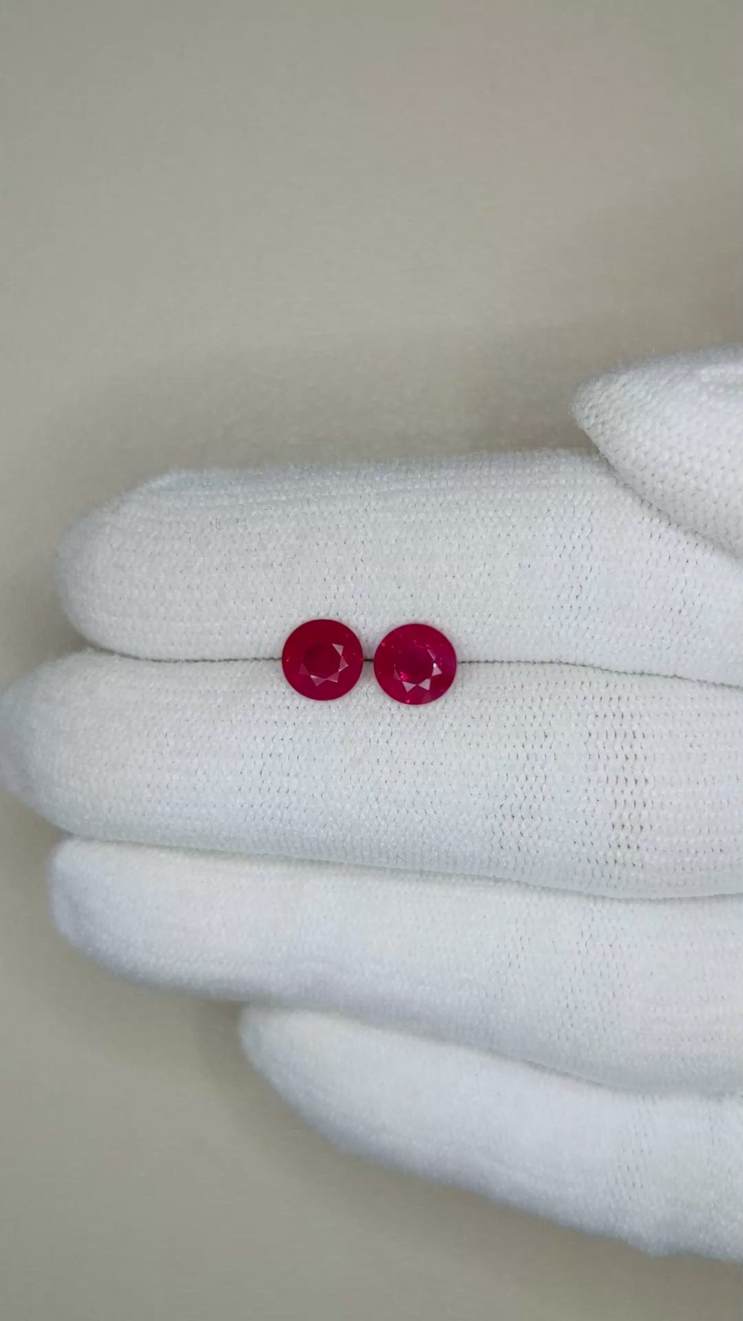 1.78&nbsp;Ct.Tw.Total Carat Weight Ruby Pair from Mozambique Size Video