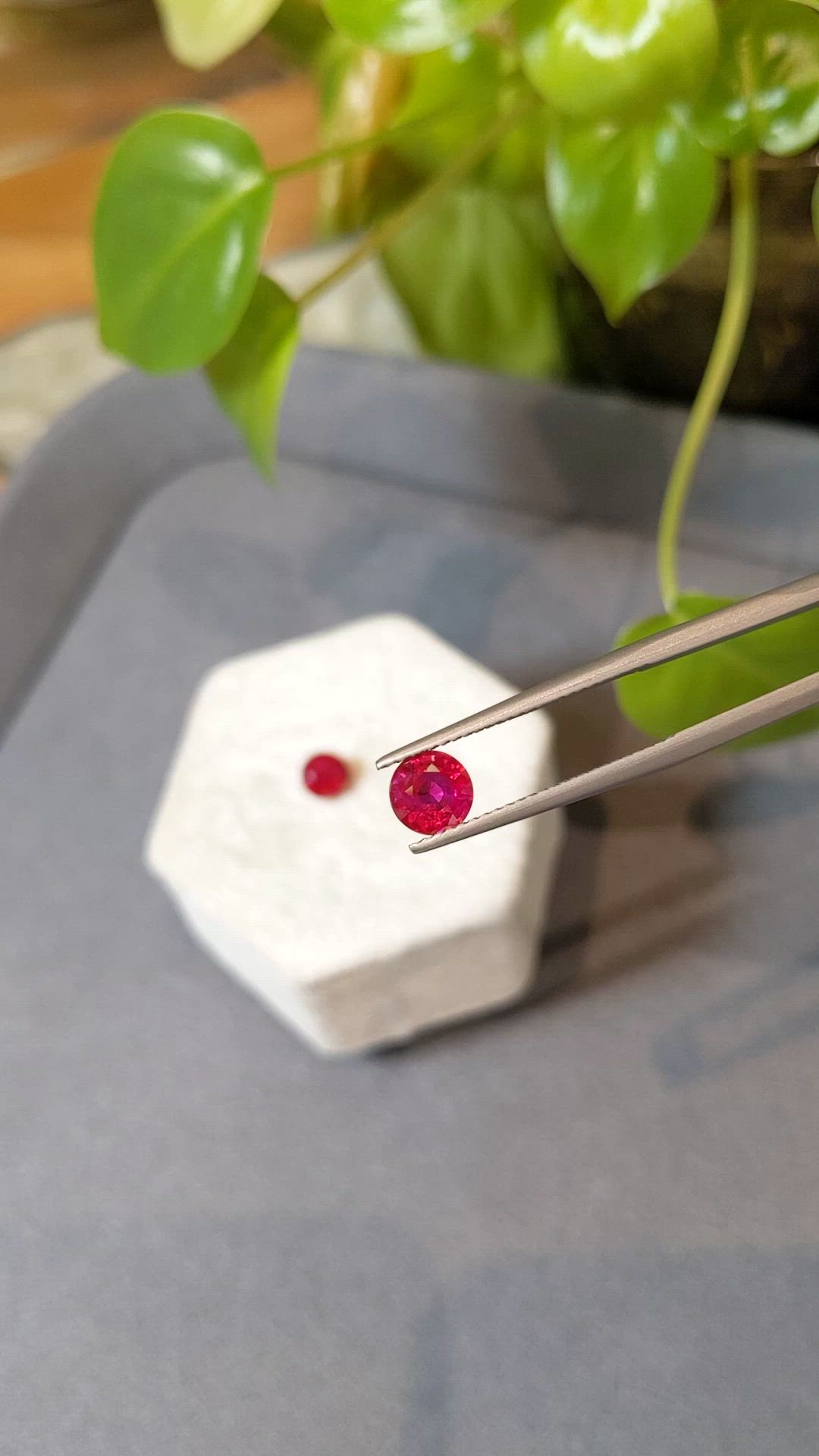 1.86&nbsp;Ct.Tw.Total Carat Weight Pinkish Red Ruby Pair from Mozambique Size Video