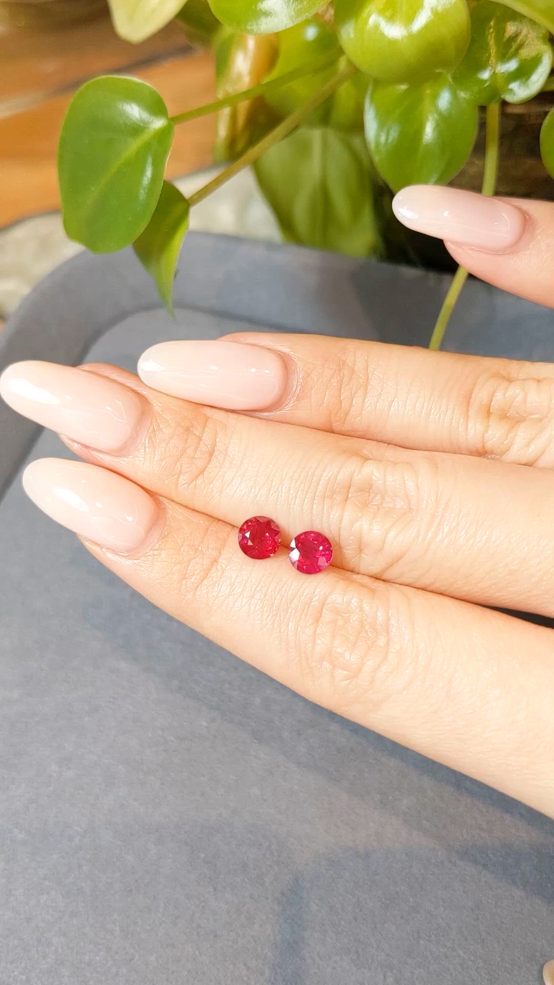 1.86&nbsp;Ct.Tw.Total Carat Weight Pinkish Red Ruby Pair from Mozambique Size Video