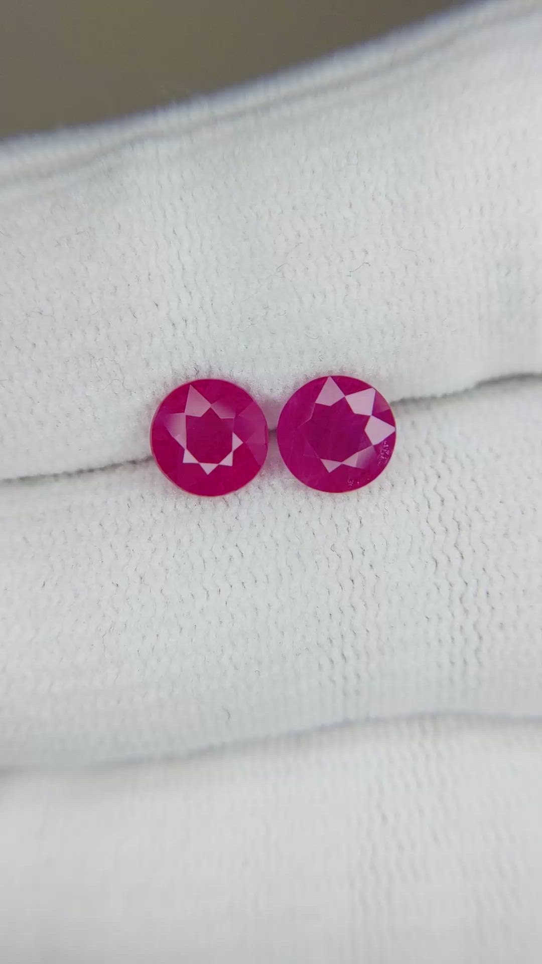 2.49&nbsp;Ct.Tw.Total Carat Weight Purplish Red Ruby Pair from Mozambique Size Video