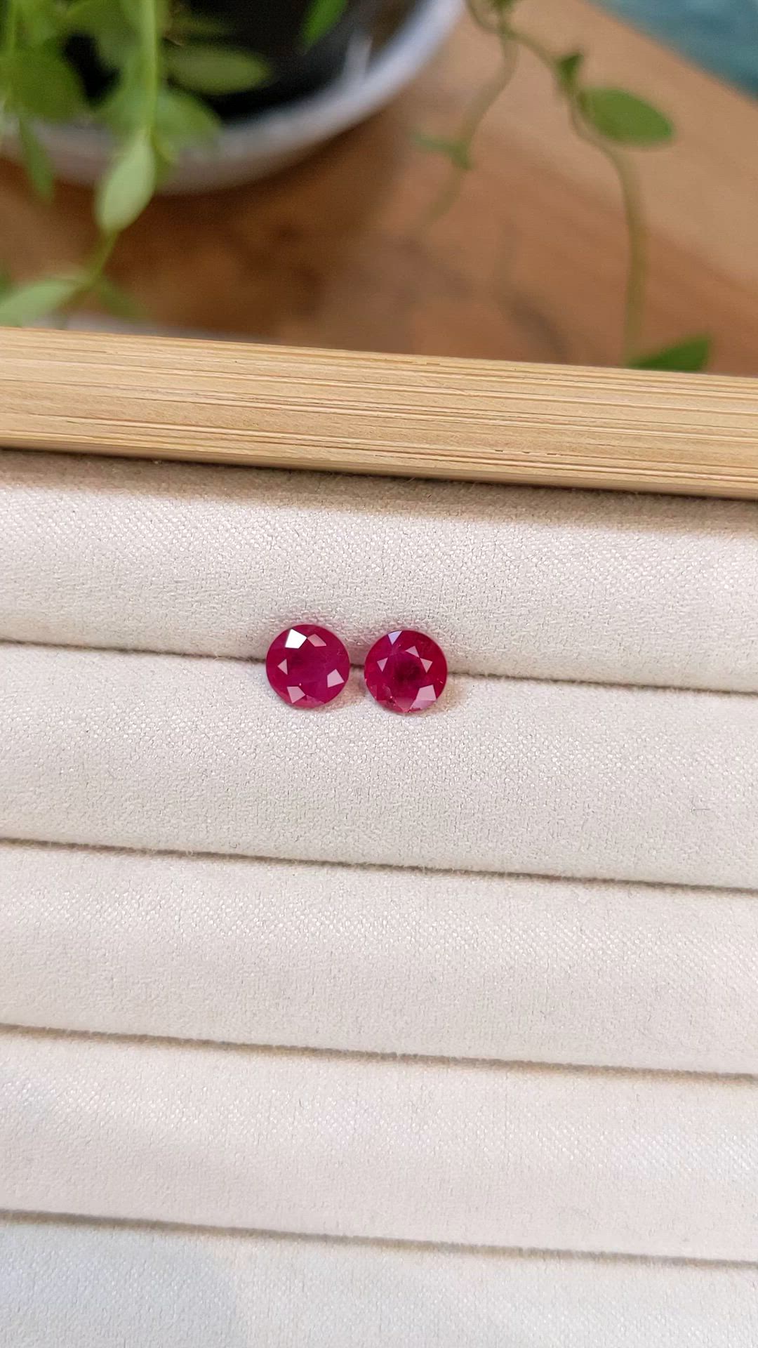 2.95&nbsp;Ct.Tw.Total Carat Weight Pinkish Red Ruby Pair from Mozambique Size Video