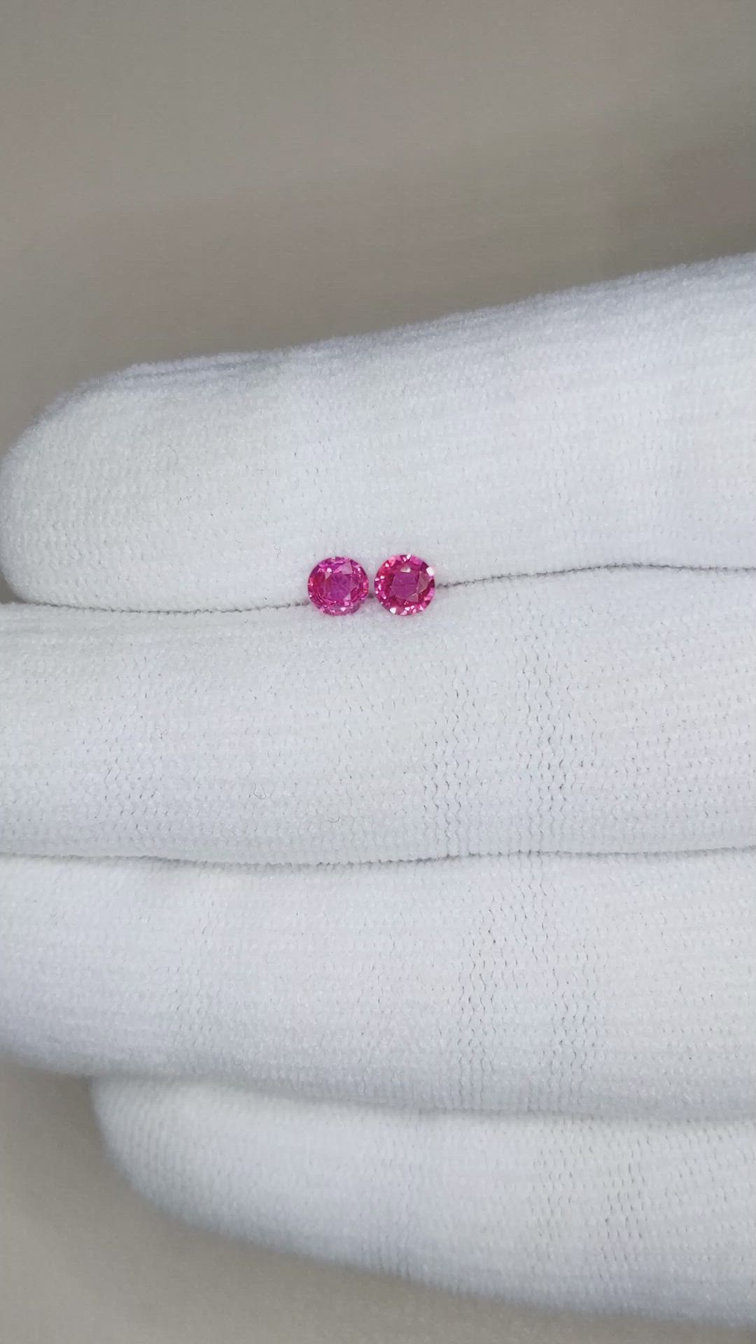 0.49&nbsp;Ct.Tw.Total Carat Weight Pinkish Red Ruby Pair from Mozambique Size Video
