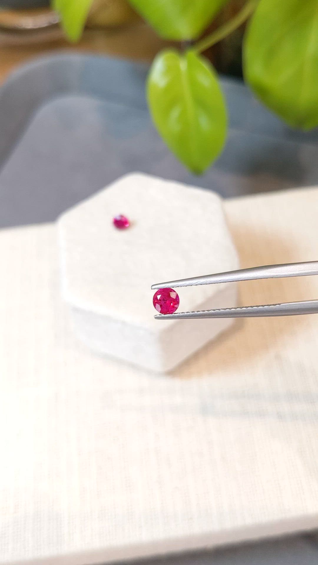0.82 Ct.Tw.Total Carat Weight Pinkish Red Ruby Pair from Burma (Myanmar) Size Video