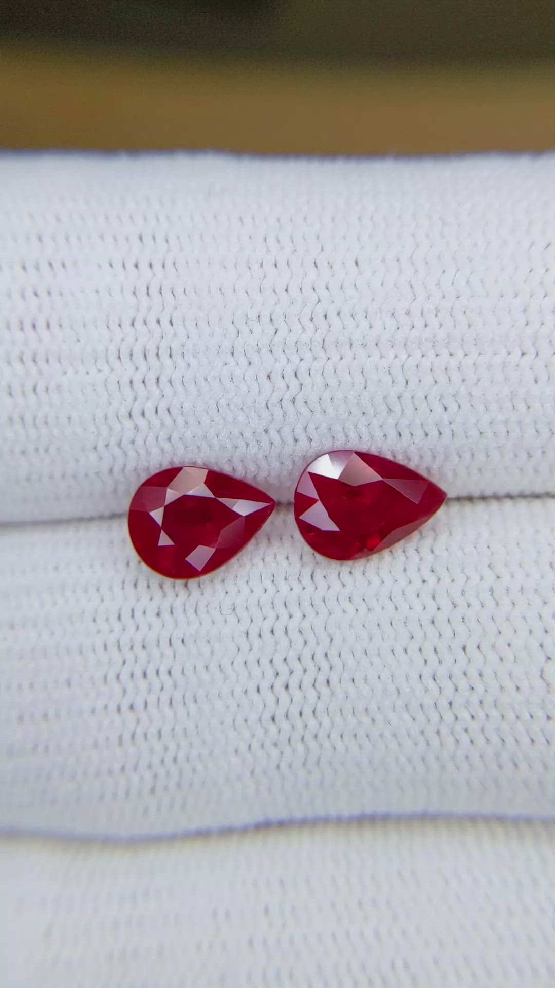 2.56&nbsp;Ct.Tw.Total Carat Weight Ruby Pair from Burma (Myanmar) Size Video