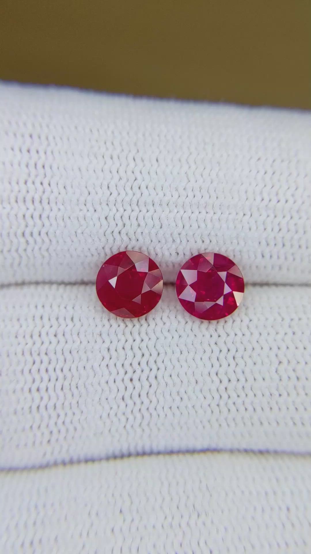 2.43&nbsp;Ct.Tw.Total Carat Weight Pinkish Red Ruby Pair from Burma (Myanmar) Size Video