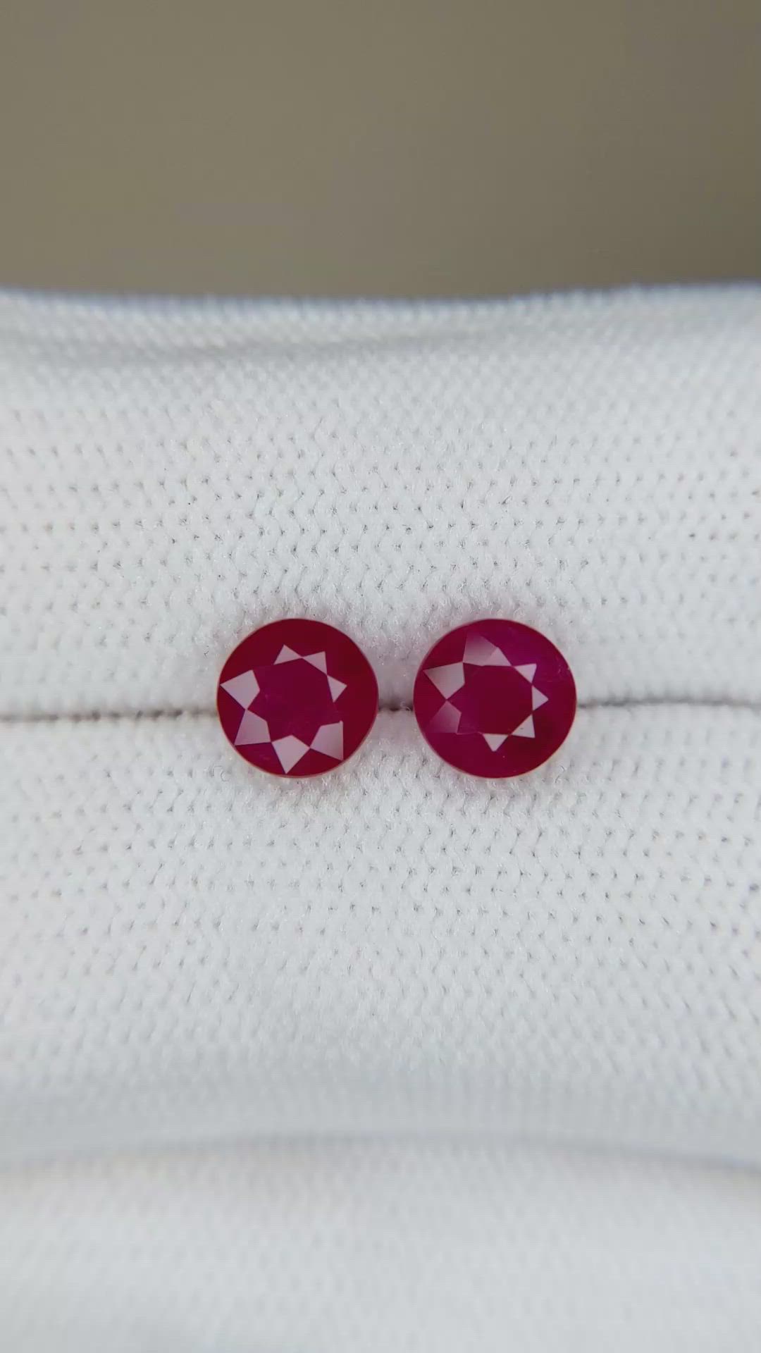 2.44&nbsp;Ct.Tw.Total Carat Weight Ruby Pair from Mozambique Size Video