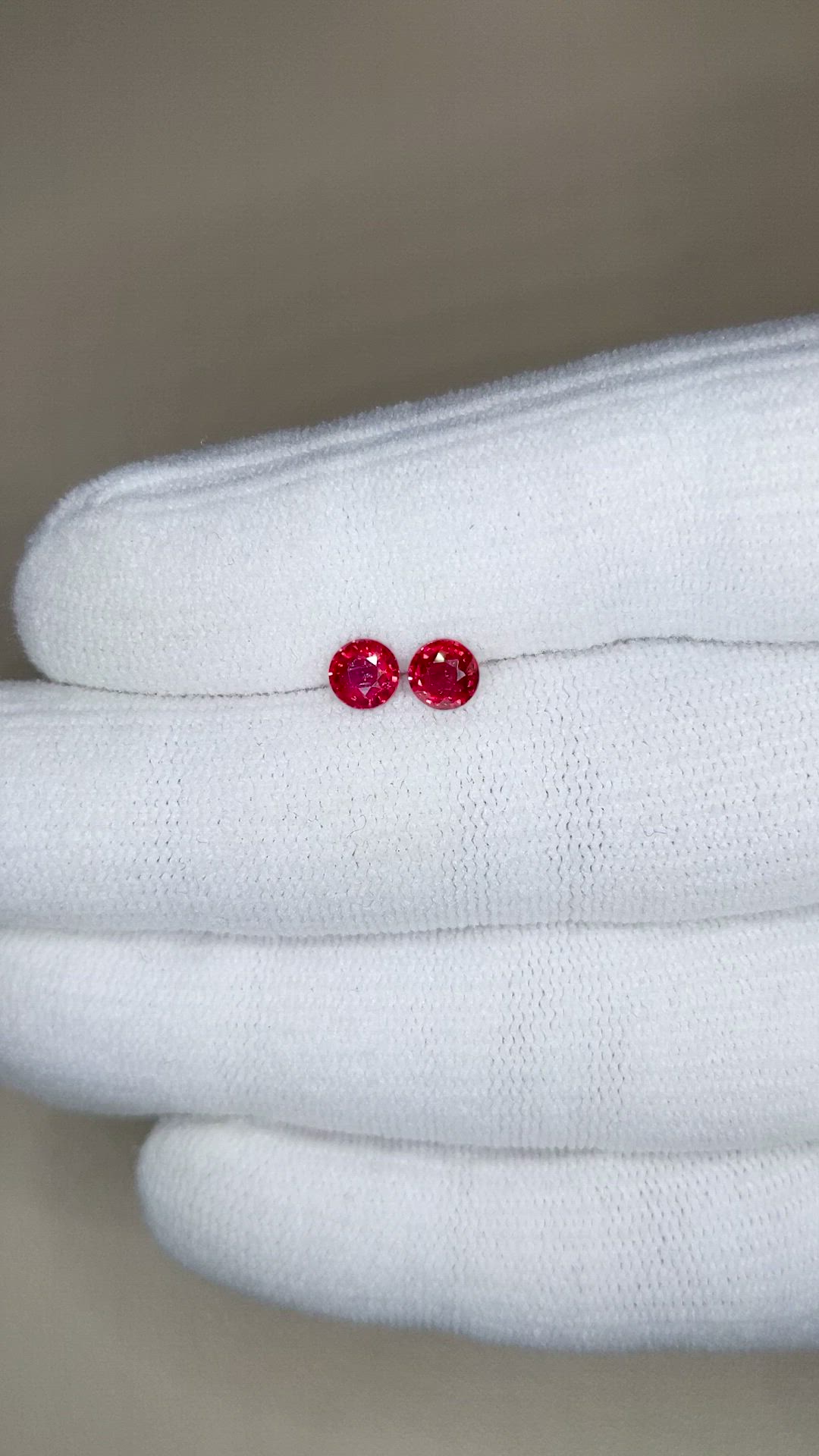 0.90&nbsp;Ct.Tw.Total Carat Weight Ruby Pair from Mozambique Size Video