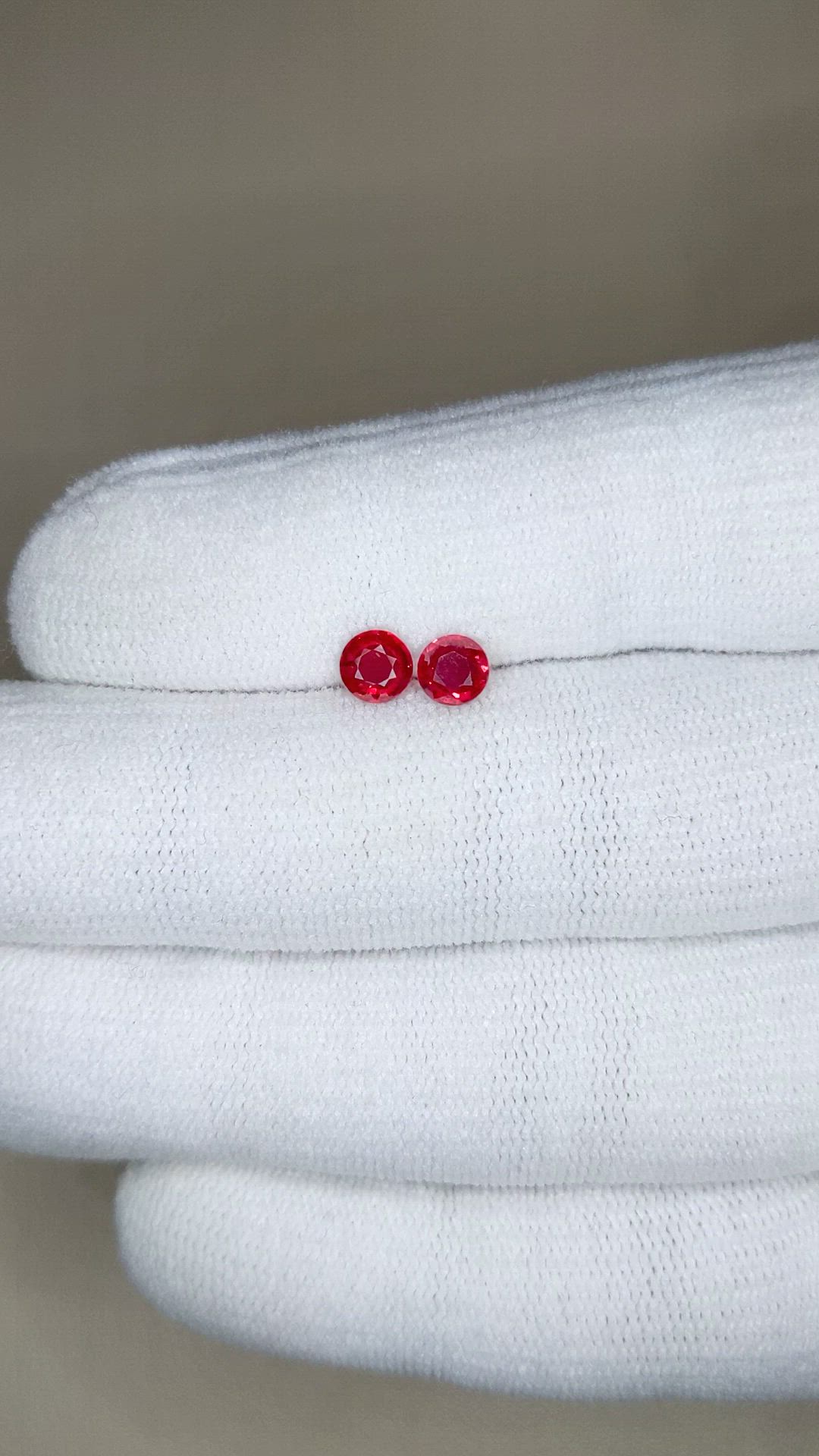 1.02&nbsp;Ct.Tw.Total Carat Weight Ruby Pair from Mozambique Size Video
