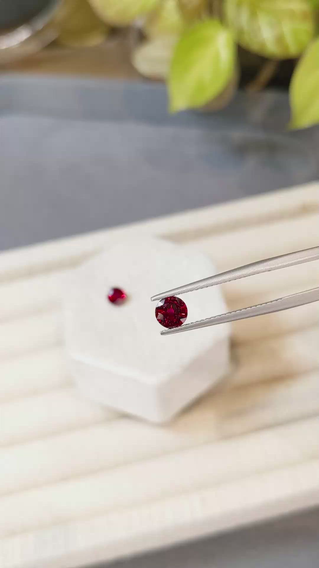 1.71&nbsp;Ct.Tw.Total Carat Weight Ruby Pair from Mozambique Size Video