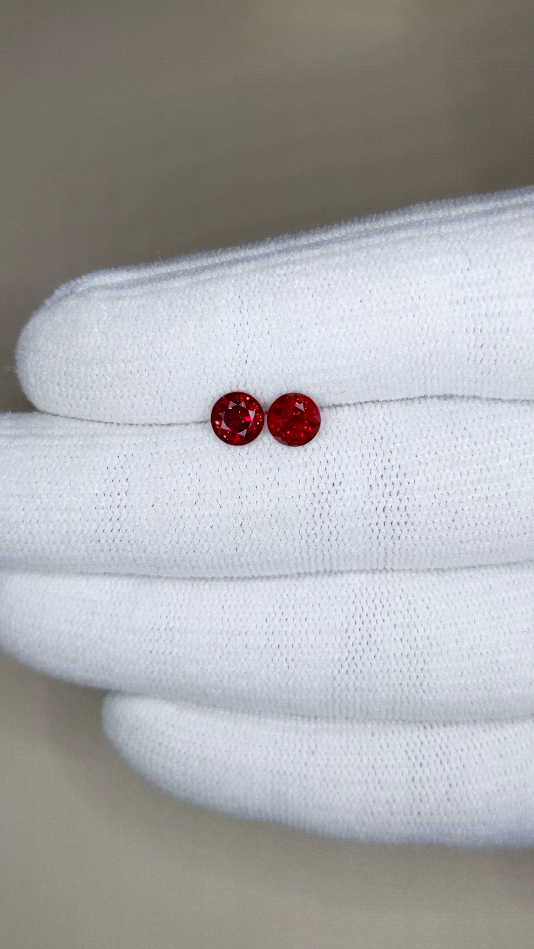 1.71&nbsp;Ct.Tw.Total Carat Weight Ruby Pair from Mozambique Size Video
