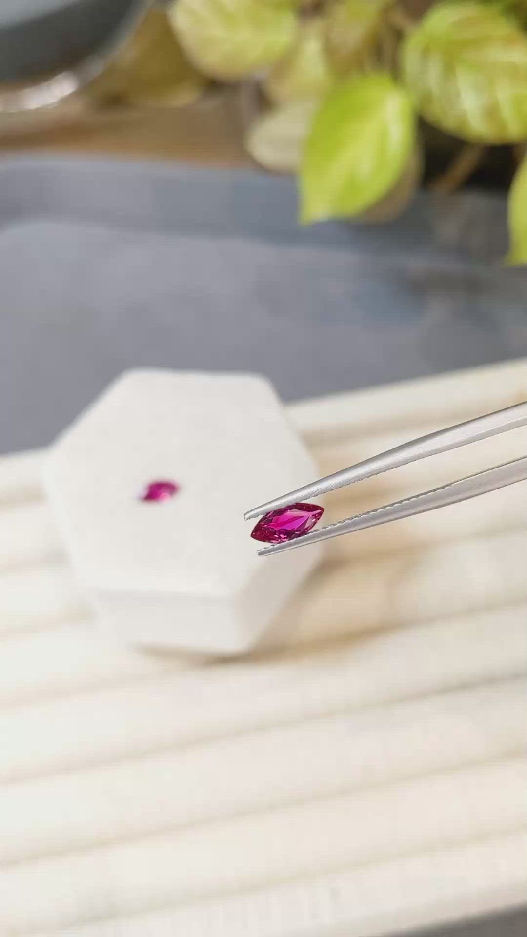 0.96&nbsp;Ct.Tw.Total Carat Weight Pinkish Red Ruby Pair from Mozambique Size Video