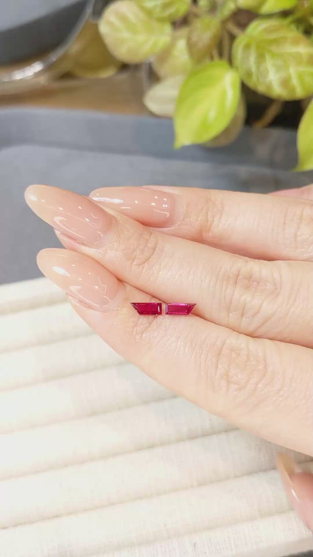 0.69&nbsp;Ct.Tw.Total Carat Weight Pinkish Red Ruby Pair from Mozambique Size Video