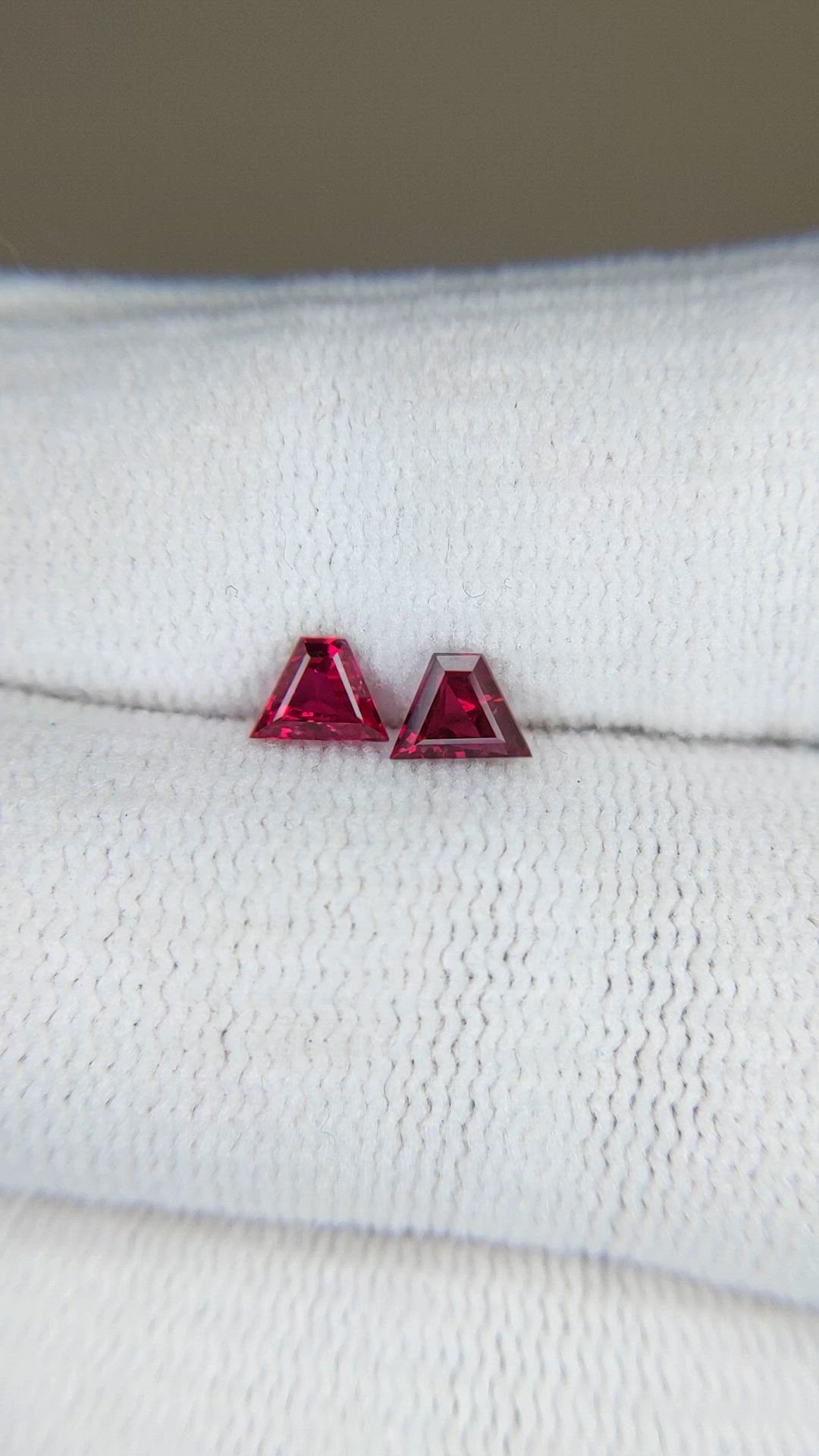 0.73&nbsp;Ct.Tw.Total Carat Weight Pinkish Red Ruby Pair from Mozambique Size Video