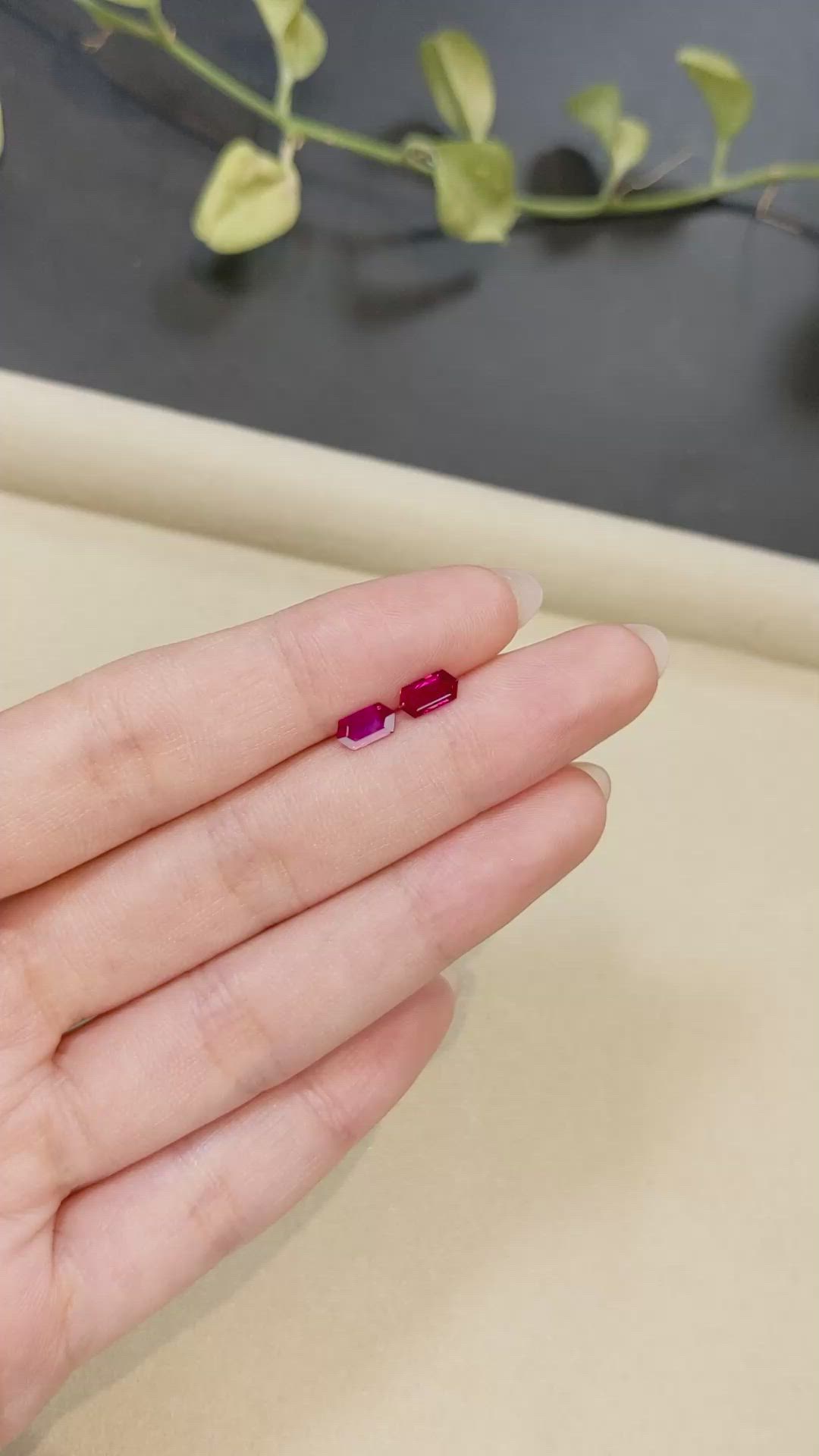 1.00&nbsp;Ct.Tw.Total Carat Weight Pinkish Red Ruby Pair from Mozambique Size Video