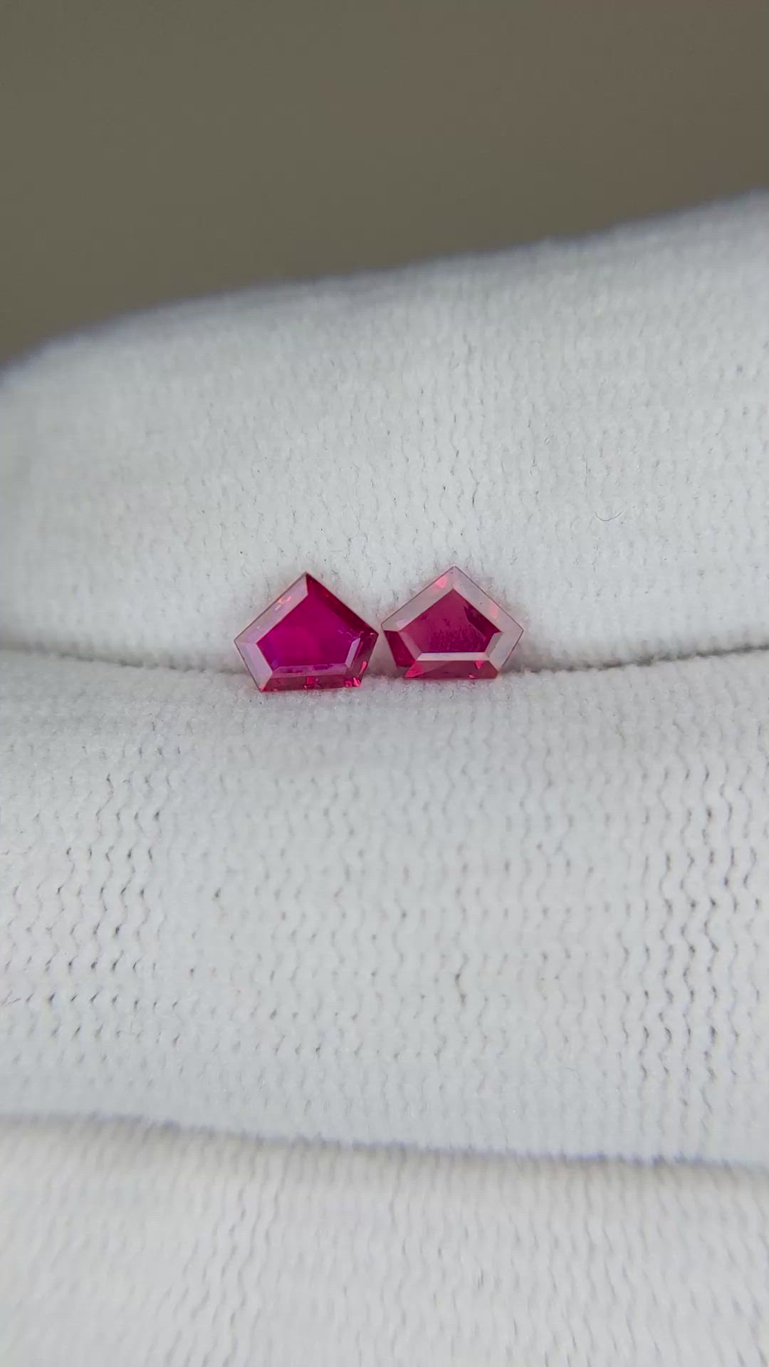 0.81 Ct.Tw.Total Carat Weight Pinkish Red Ruby Pair from Mozambique Size Video