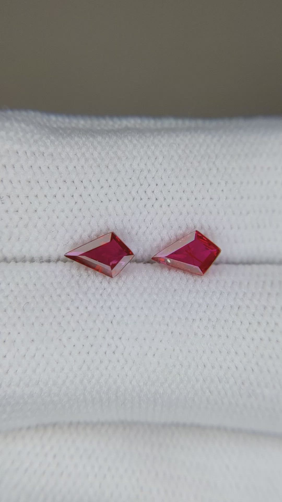 1.01&nbsp;Ct.Tw.Total Carat Weight Ruby Pair from Mozambique Size Video