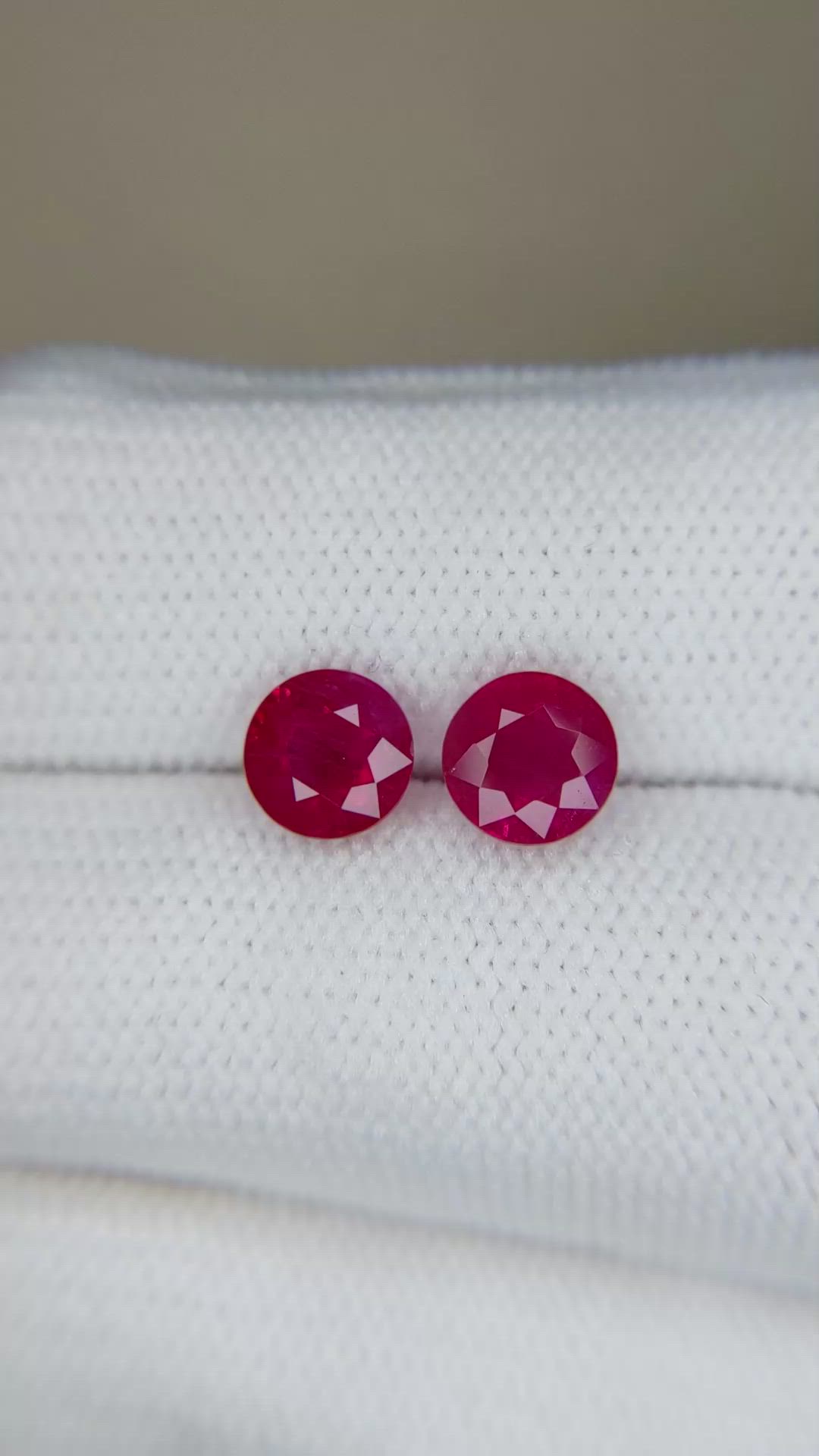 2.76&nbsp;Ct.Tw.Total Carat Weight Purplish Red Ruby Pair from Mozambique Size Video
