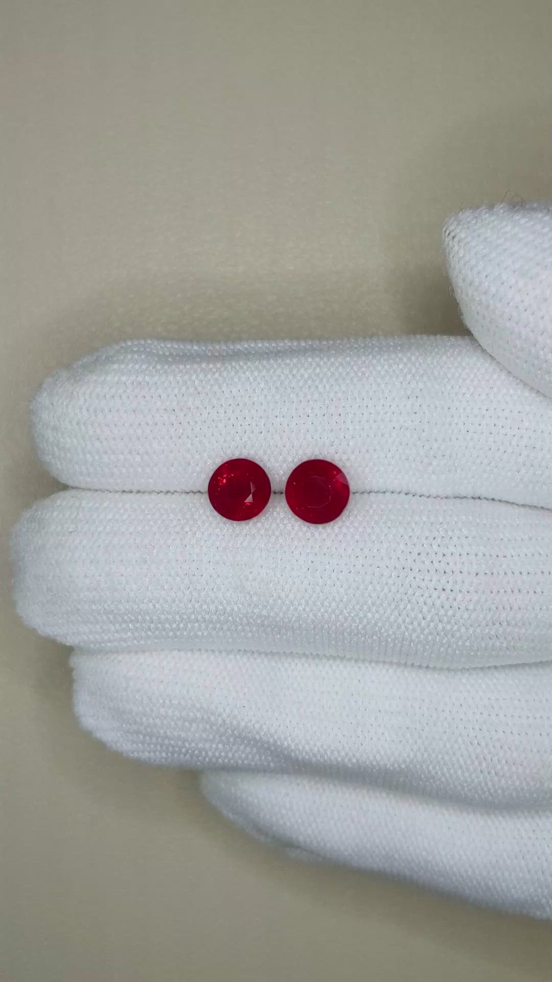 3.25&nbsp;Ct.Tw.Total Carat Weight Ruby Pair from Mozambique Size Video