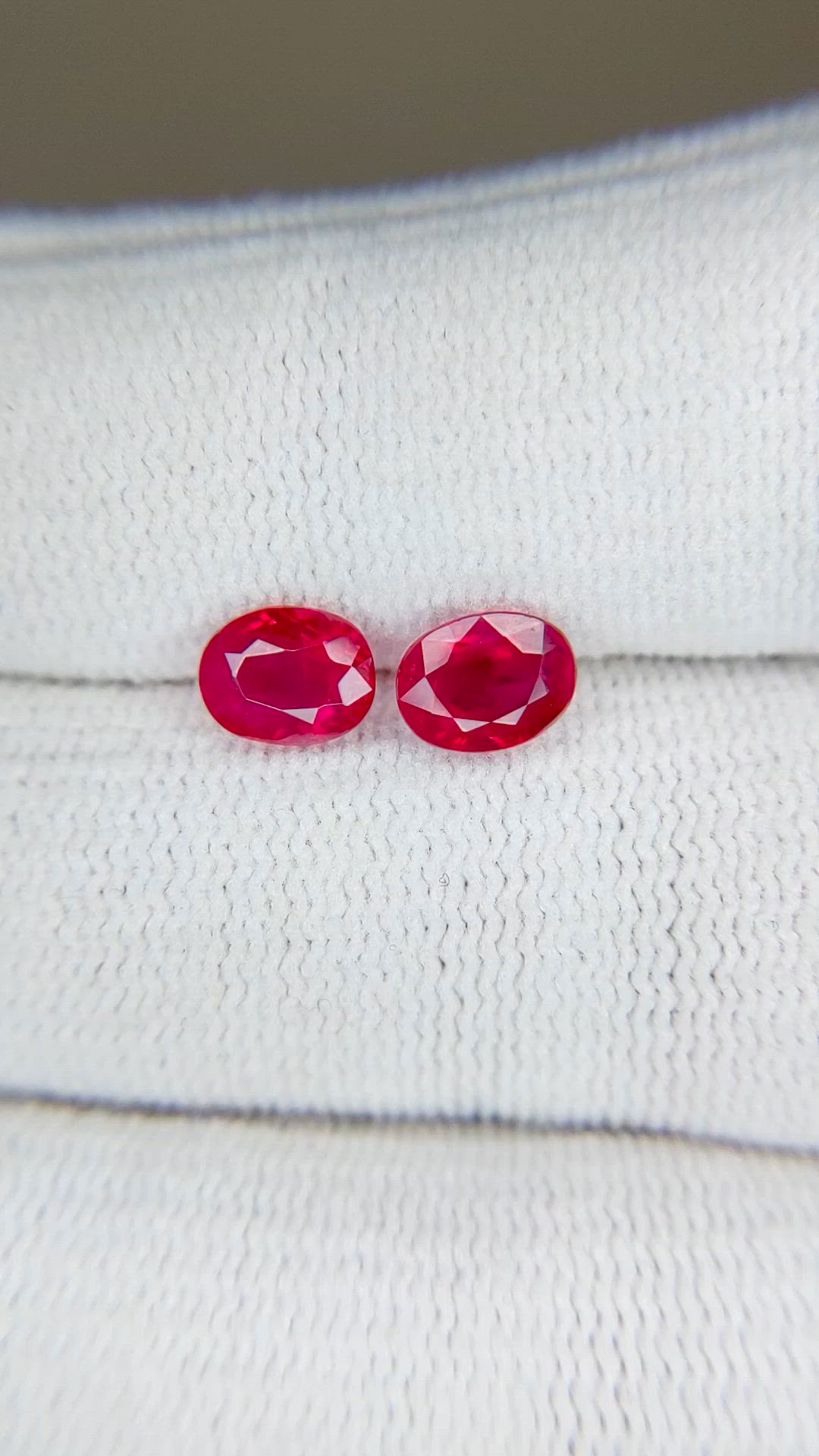 2.05&nbsp;Ct.Tw.Total Carat Weight Pinkish Red Ruby Pair from Mozambique Size Video