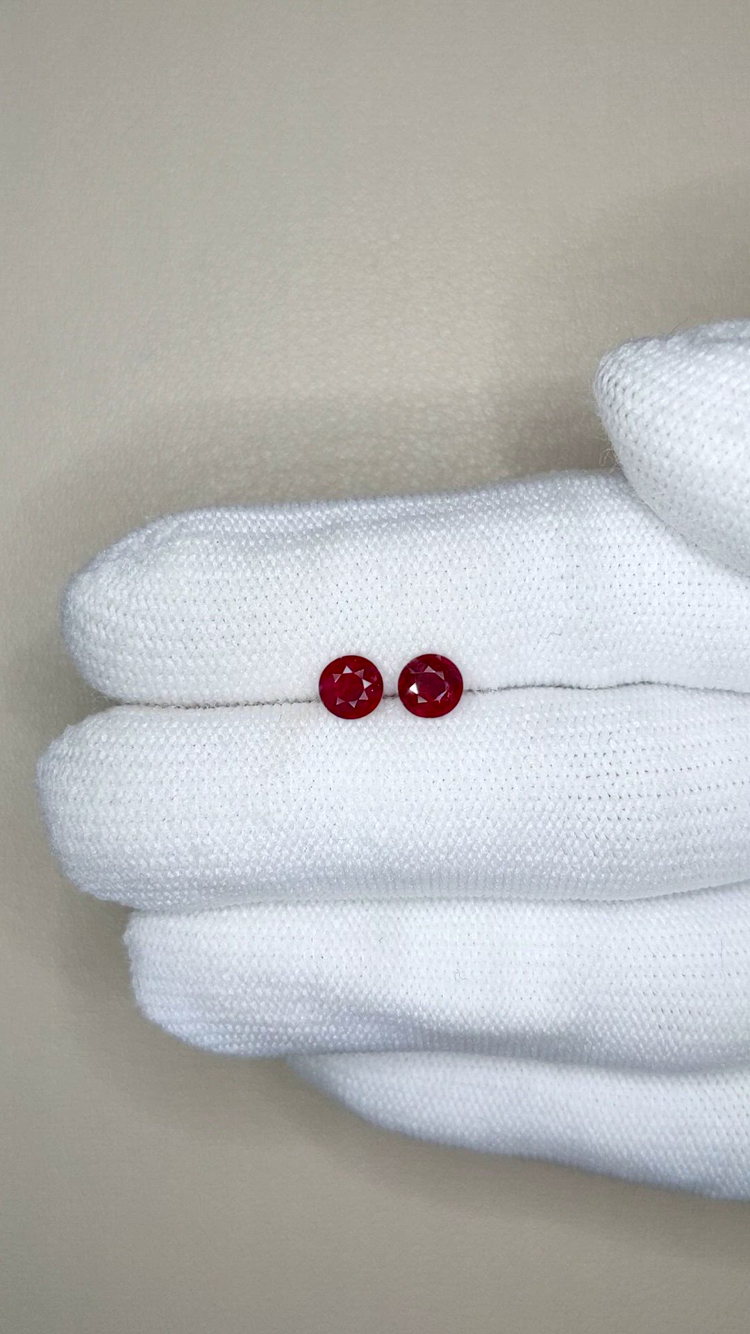 1.26&nbsp;Ct.Tw.Total Carat Weight Ruby Pair from Mozambique Size Video