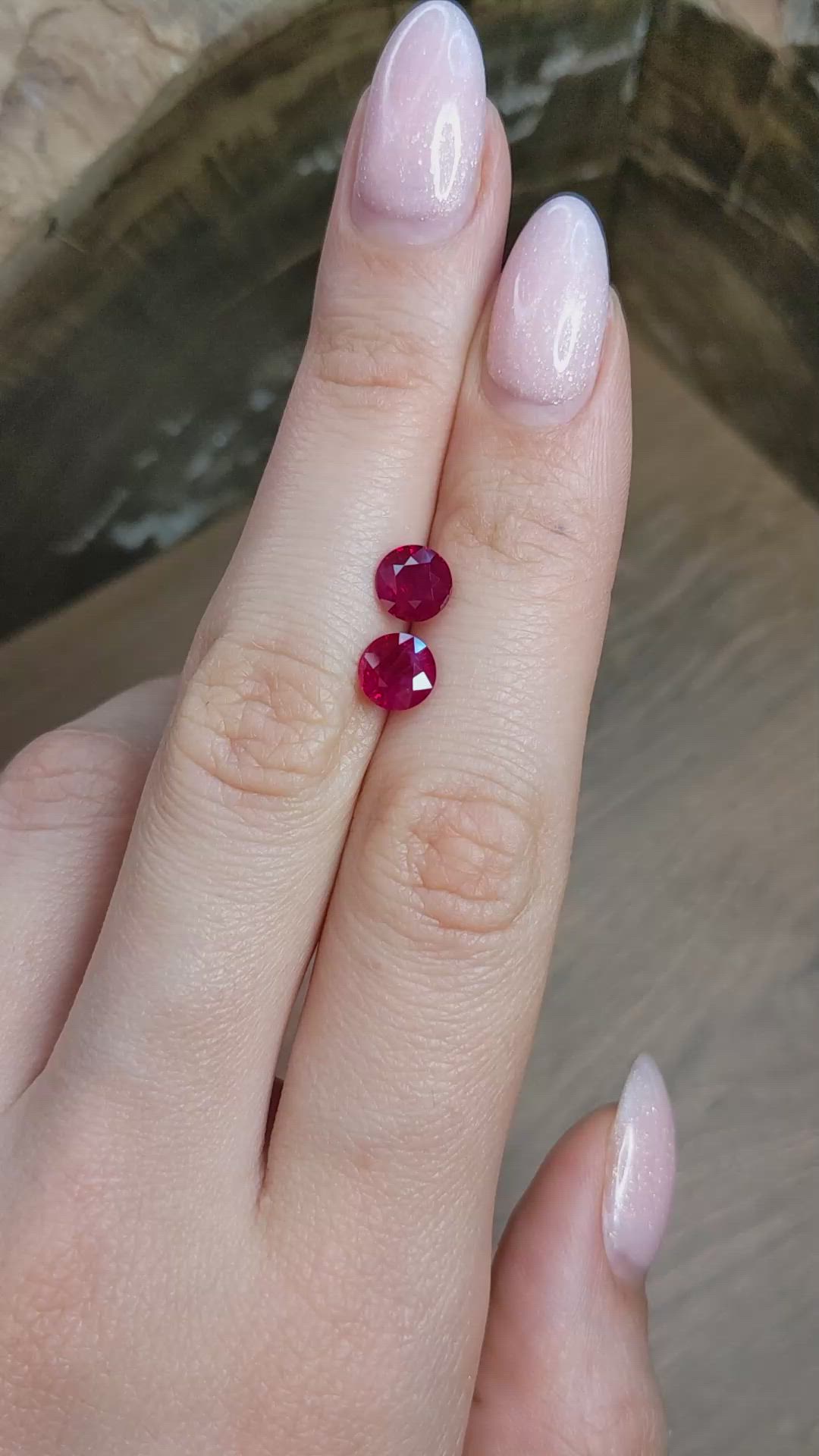 2.41&nbsp;Ct.Tw.Total Carat Weight Ruby Pair from Mozambique Size Video
