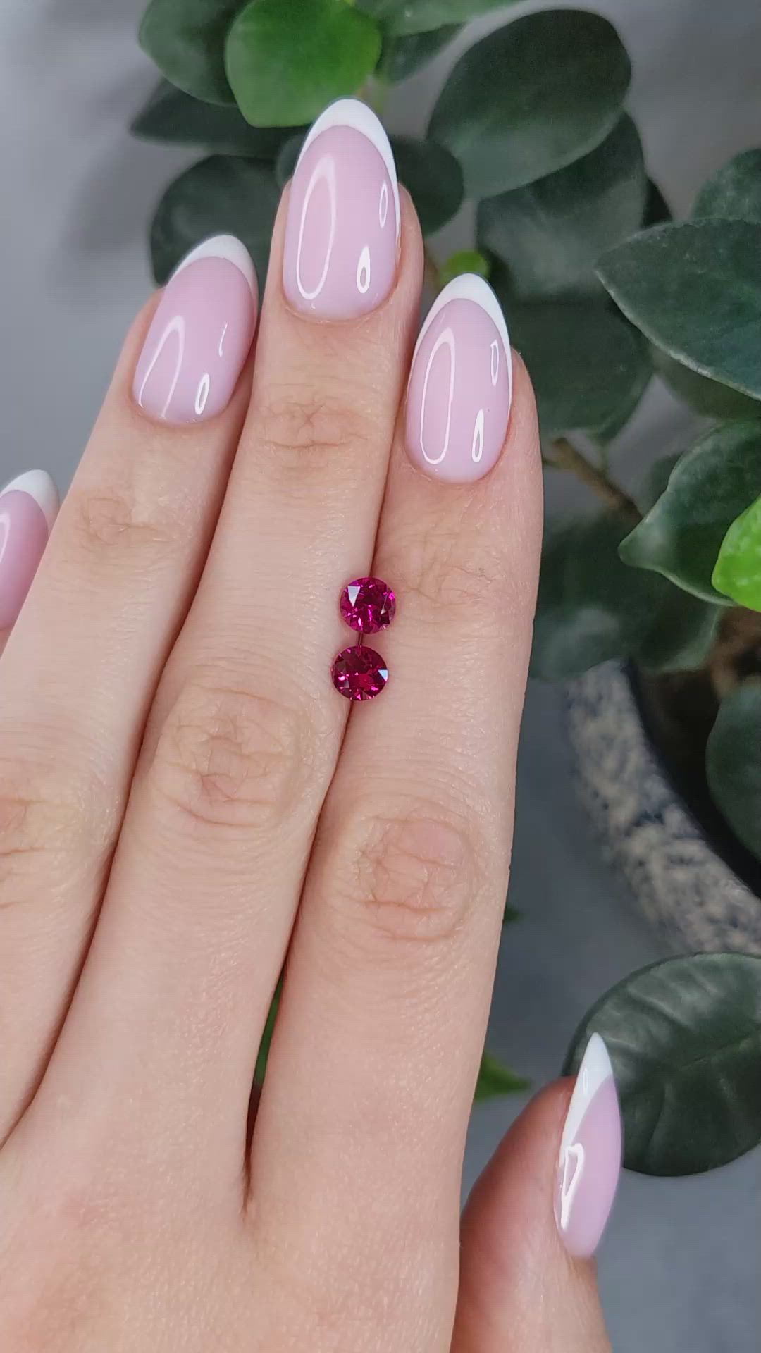 1.28&nbsp;Ct.Tw.Total Carat Weight Pinkish Red Ruby Pair from Burma (Myanmar) Size Video