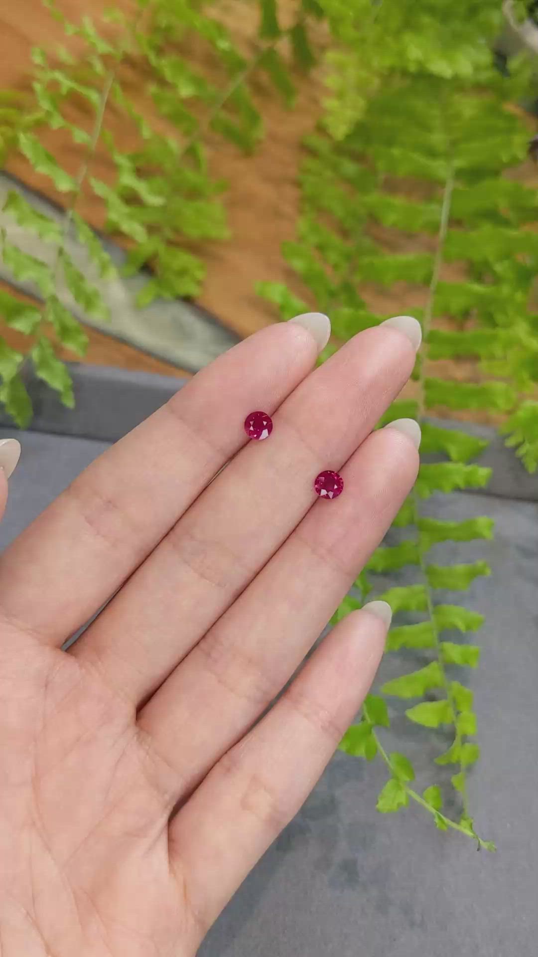 0.99&nbsp;Ct.Tw.Total Carat Weight Ruby Pair from Mozambique Size Video