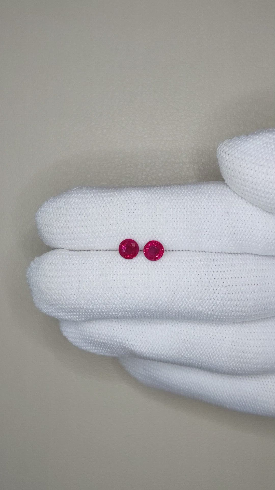 0.99&nbsp;Ct.Tw.Total Carat Weight Ruby Pair from Mozambique Size Video