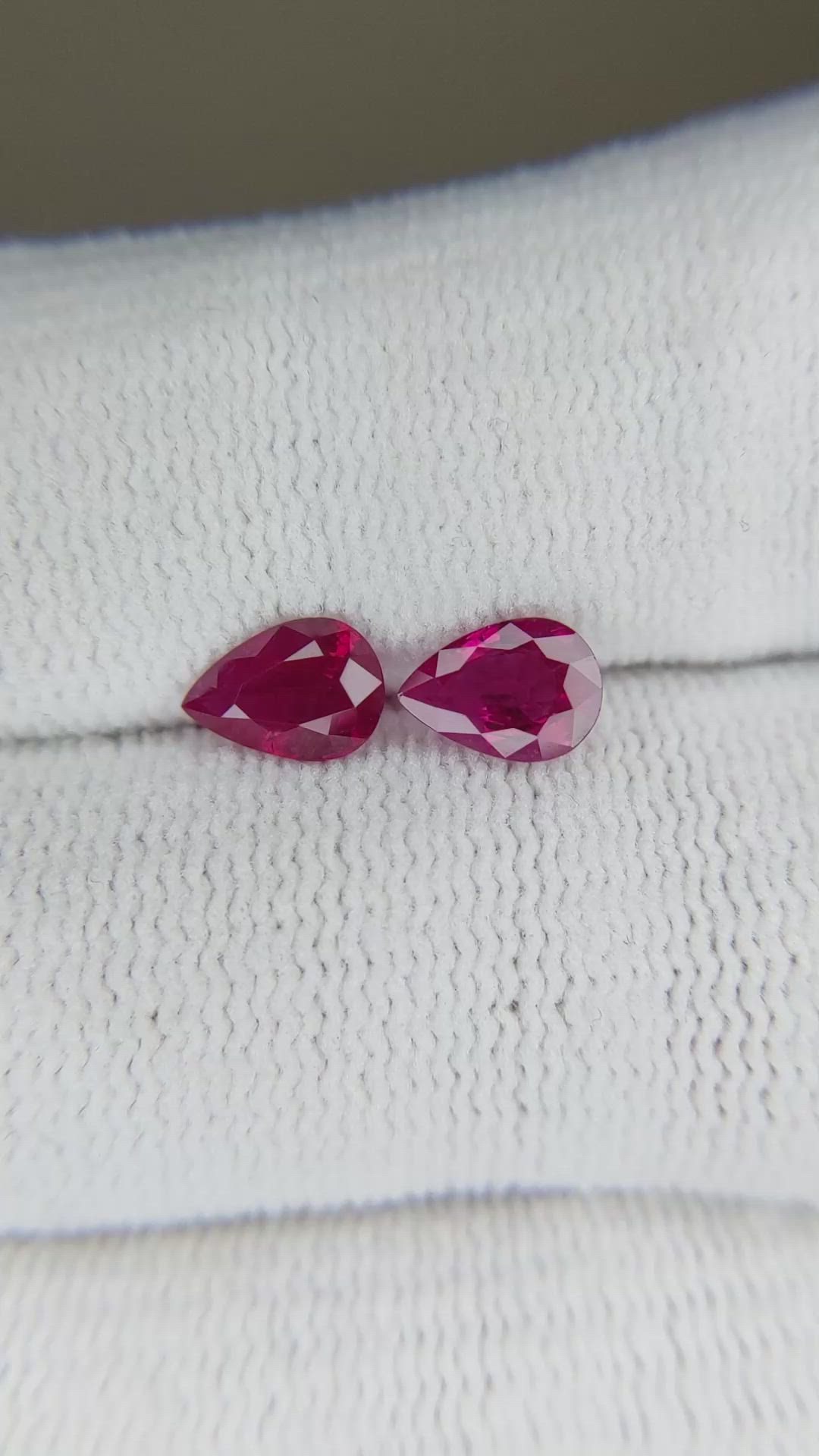 1.51&nbsp;Ct.Tw.Total Carat Weight Ruby Pair from Mozambique Size Video