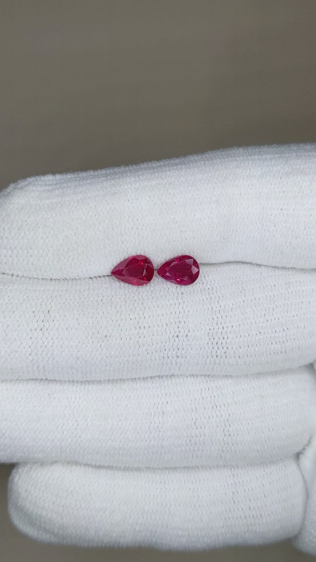 1.51&nbsp;Ct.Tw.Total Carat Weight Ruby Pair from Mozambique Size Video