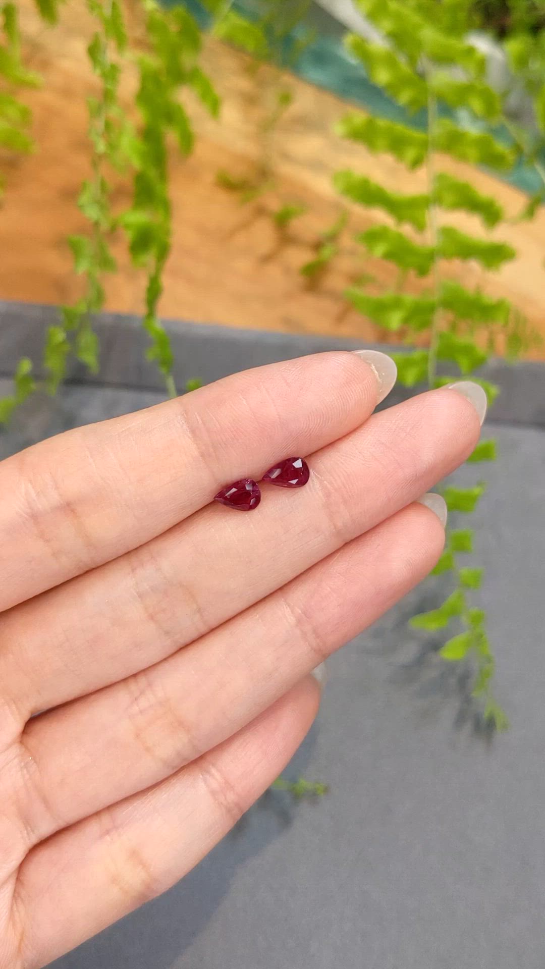 1.14&nbsp;Ct.Tw.Total Carat Weight Ruby Pair from Ceylon (Sri Lanka) Size Video
