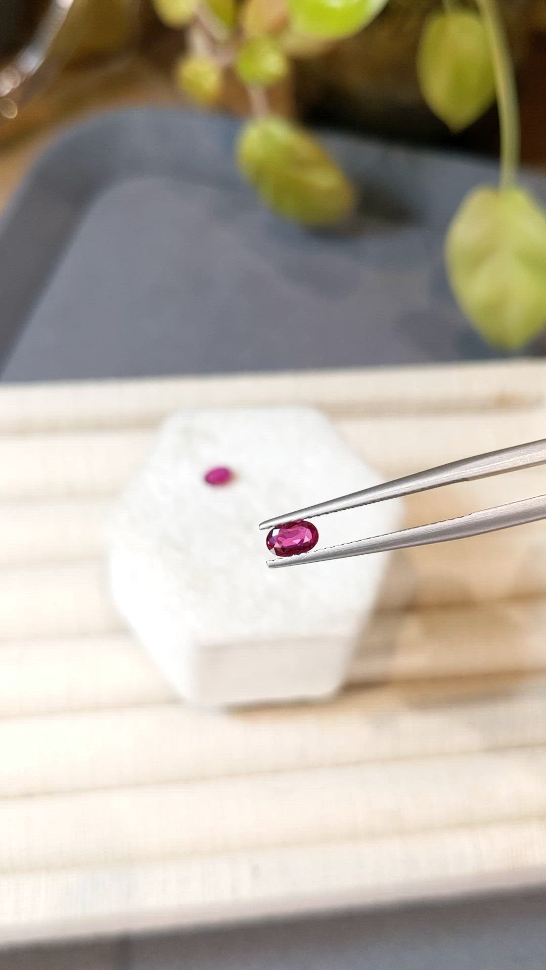 0.76&nbsp;Ct.Tw.Total Carat Weight Ruby Pair from Ceylon (Sri Lanka) Size Video