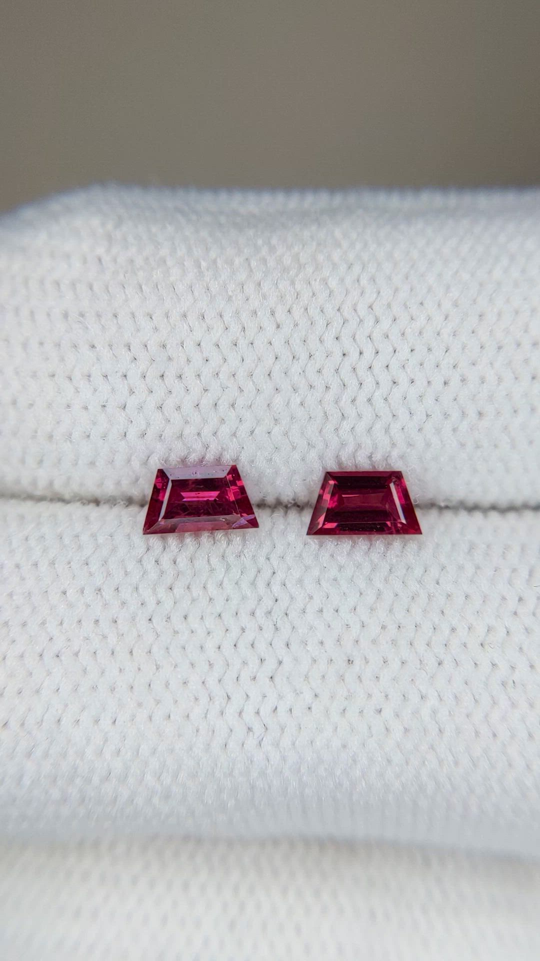 0.64&nbsp;Ct.Tw.Total Carat Weight Ruby Pair from Mozambique Size Video
