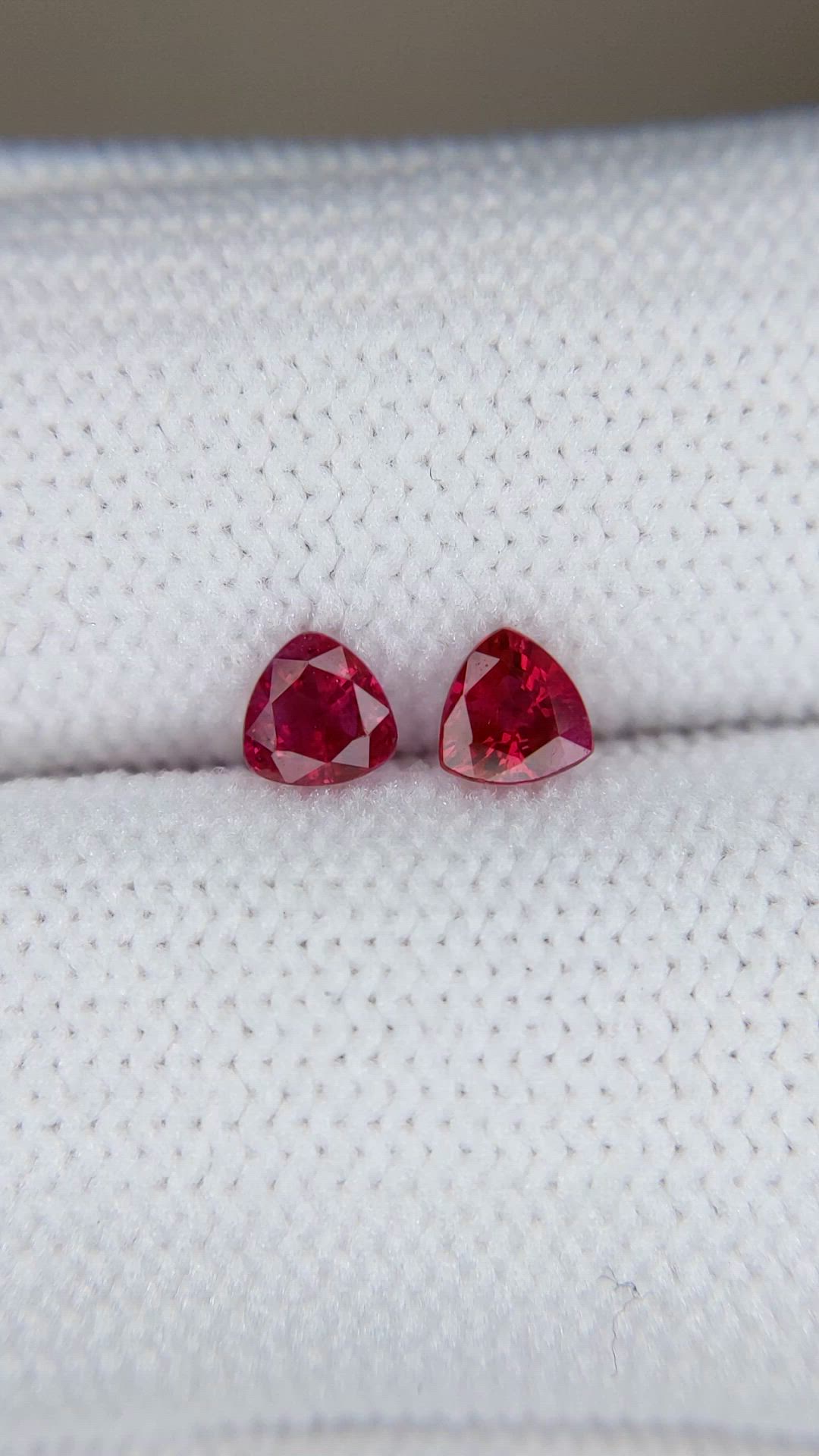 0.51&nbsp;Ct.Tw.Total Carat Weight Ruby Pair from Mozambique Size Video