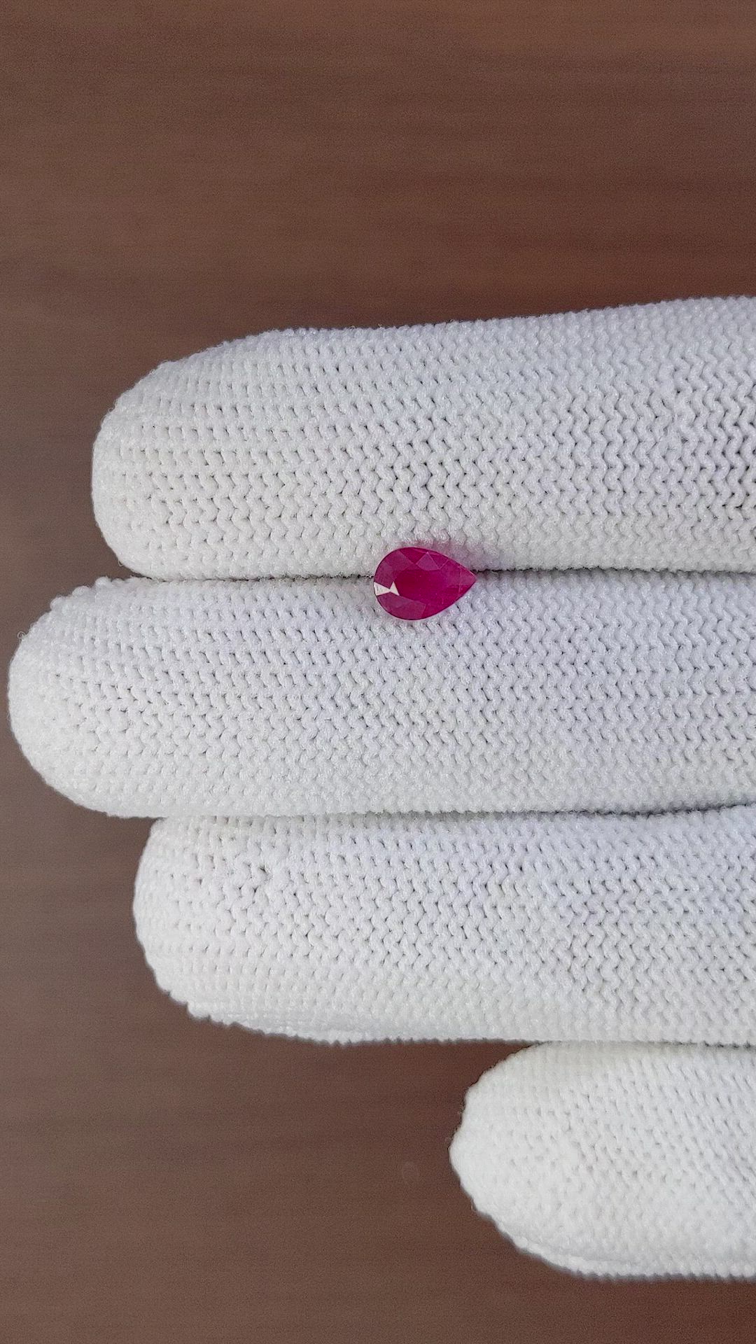 0.74 Ct. Ruby from Ceylon (Sri Lanka) Size Video