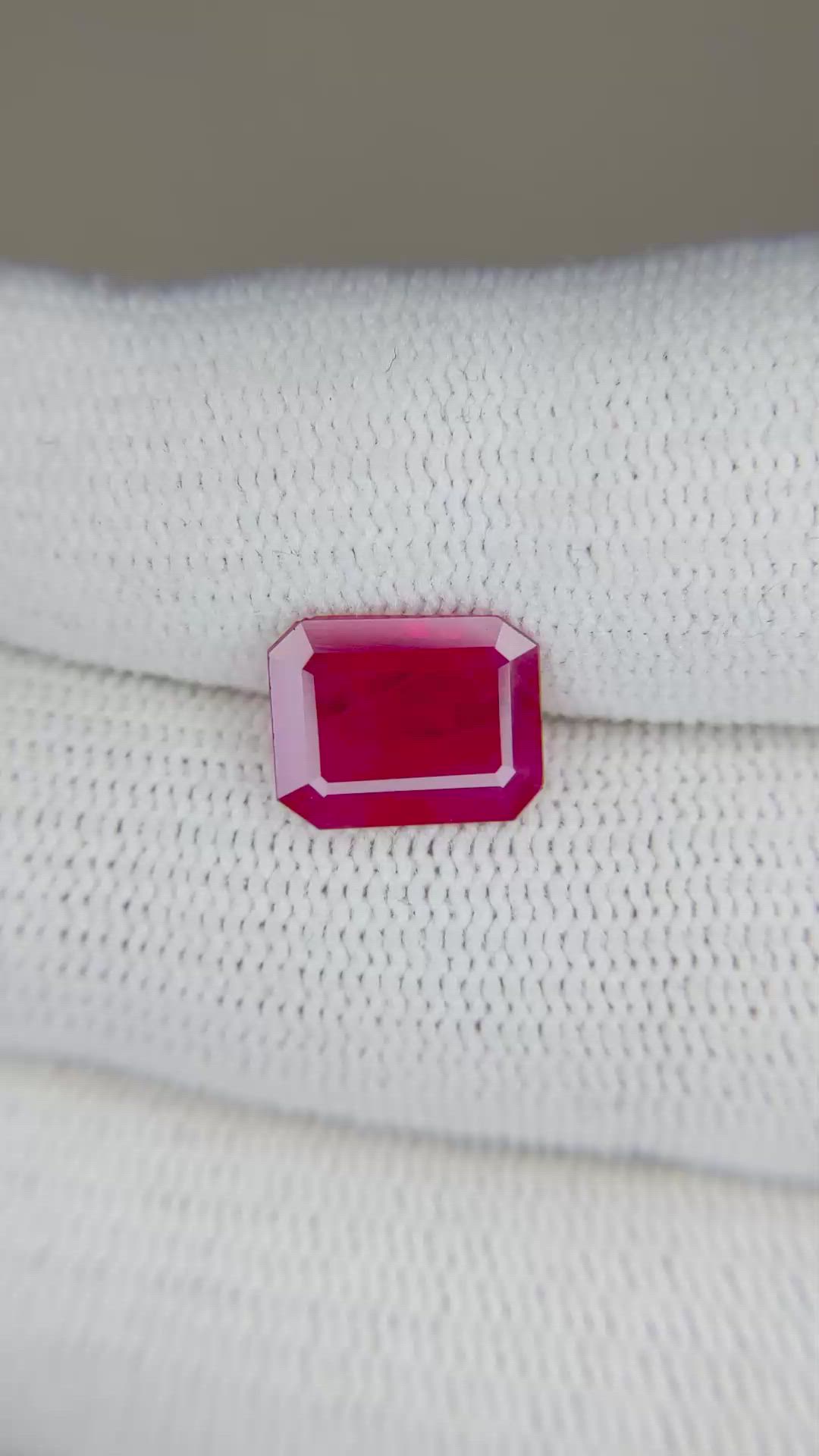 2.71 Ct. Ruby from Burma (Myanmar) Size Video