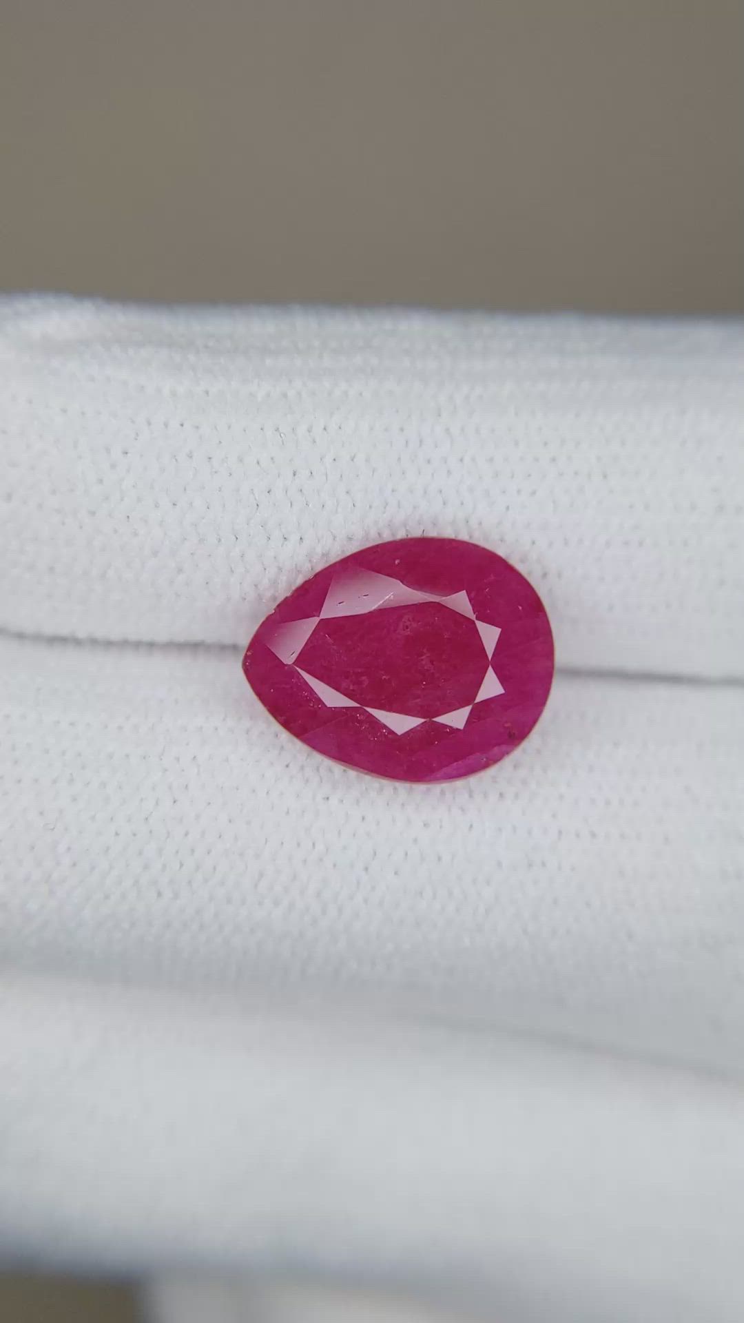 4.70 Ct. Ruby from Mozambique Size Video