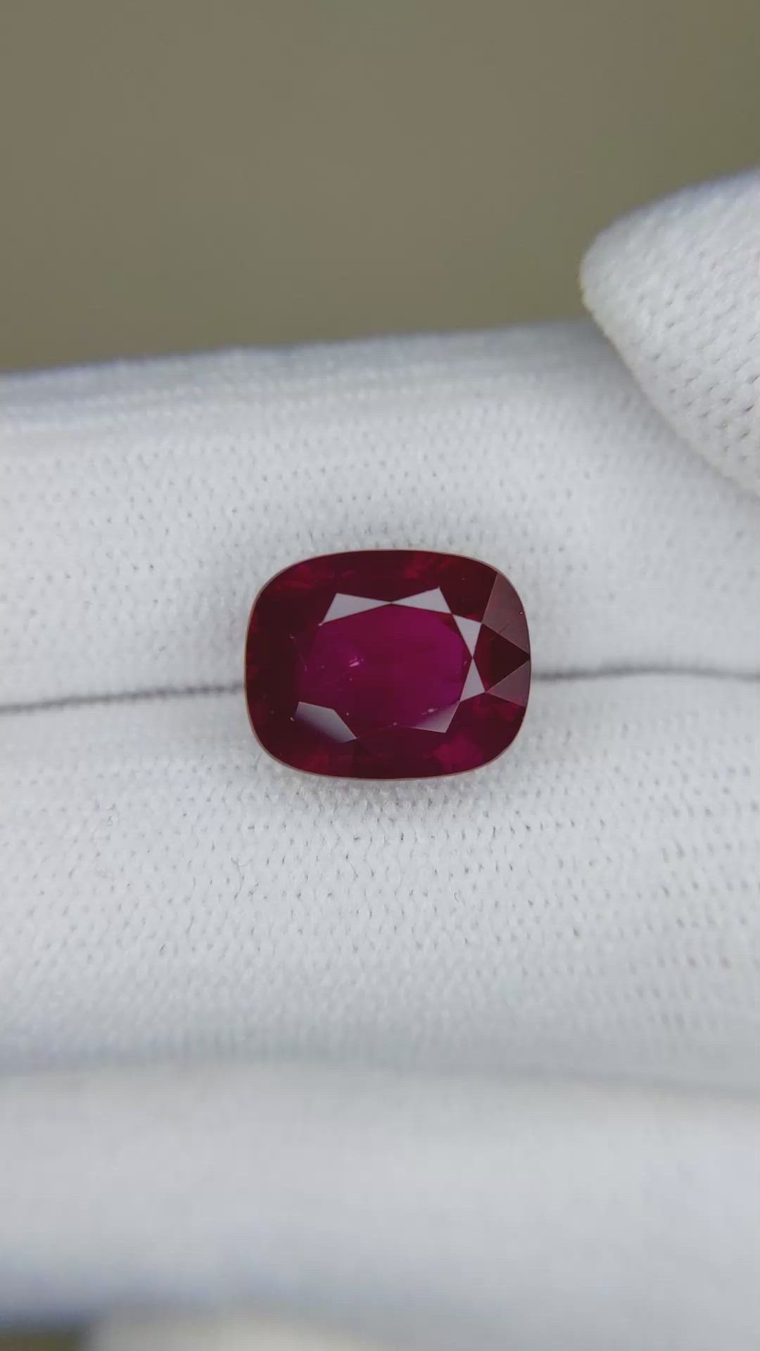 7.01 Ct. Ruby from Mozambique Size Video